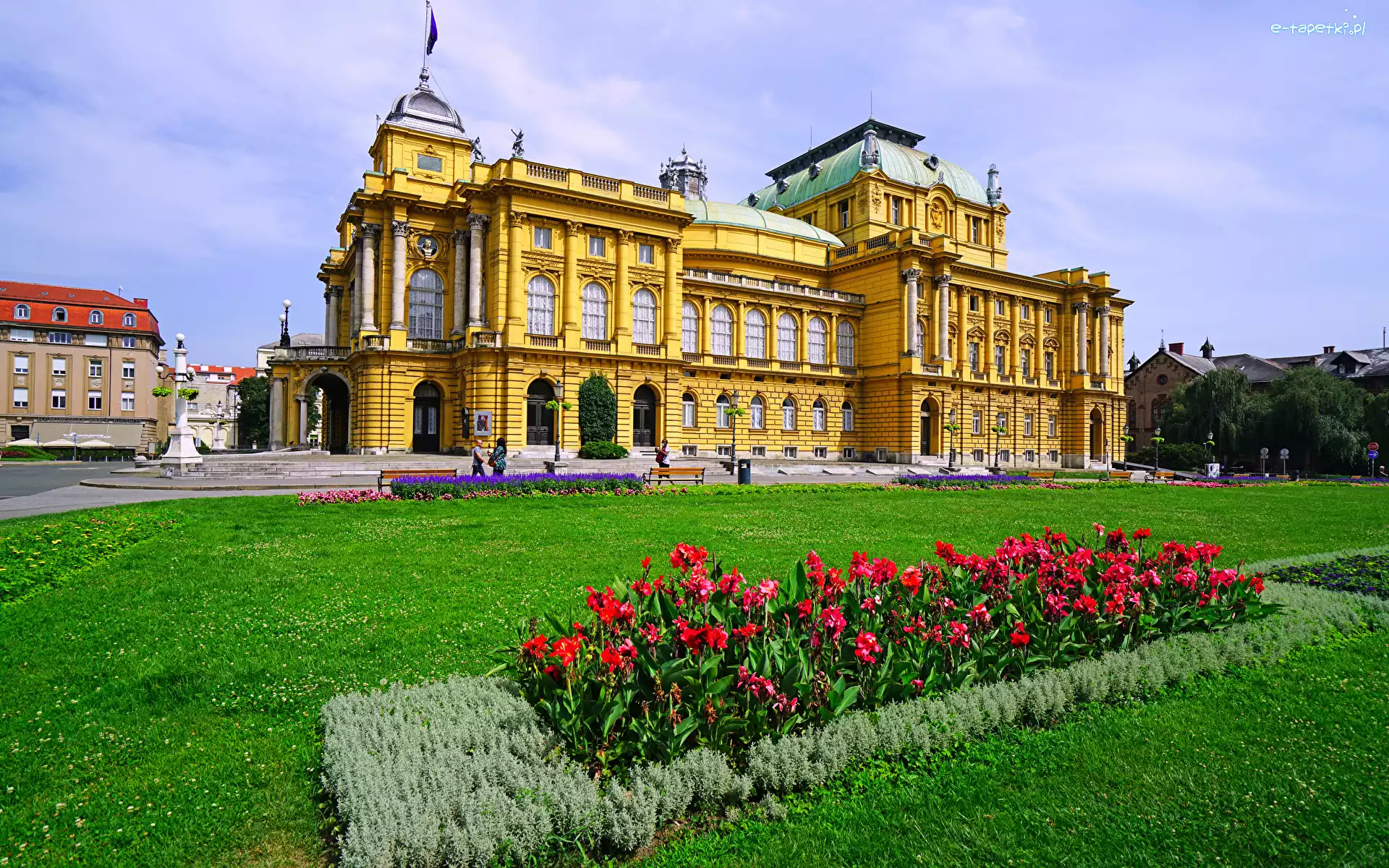 Trawnik, Teatr, Chorwacki Teatr Narodowy, Kwiaty, Zagrzeb, Chorwacja