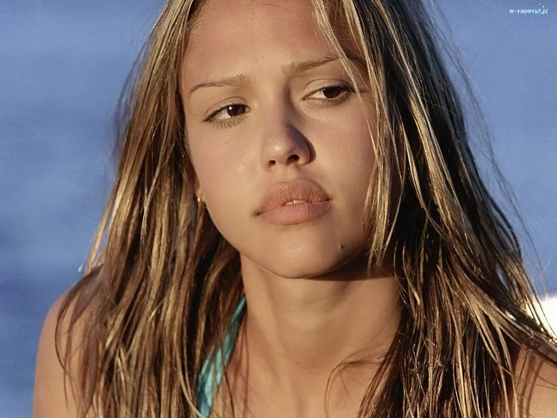 Jessica Alba, usta, duże