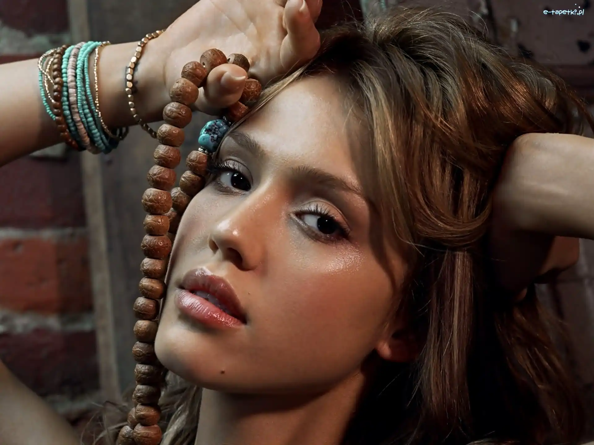 Jessica Alba, buźka
