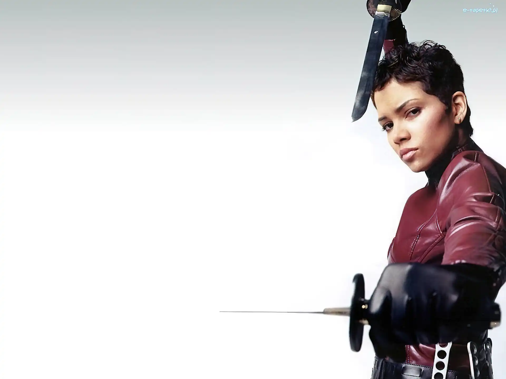 sztylet, miecz, Halle Berry