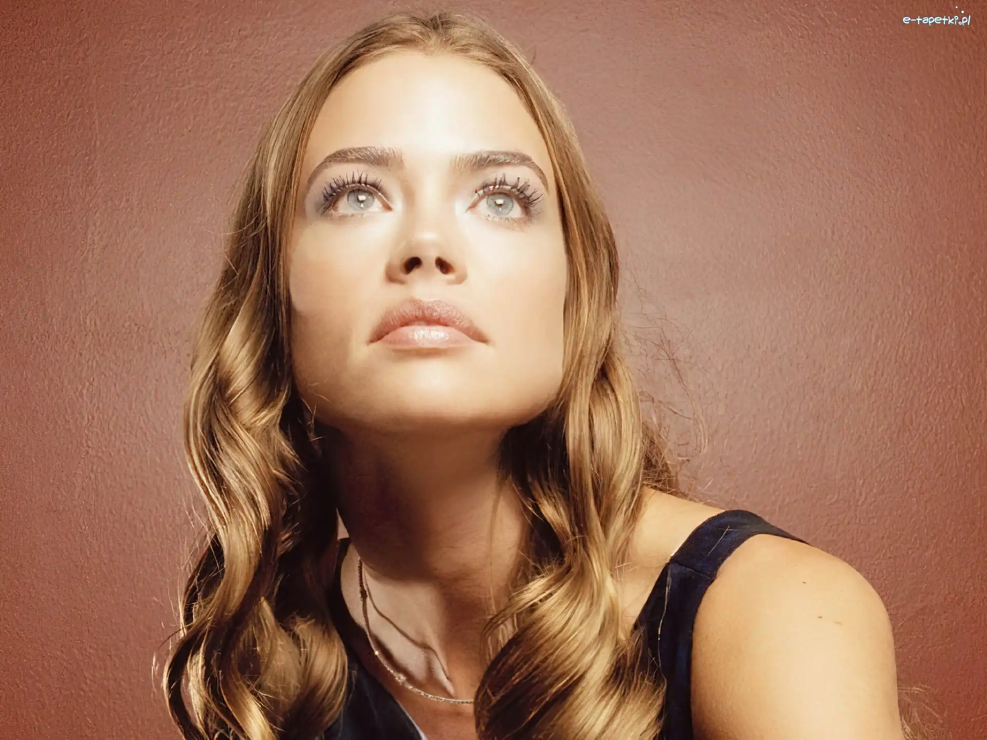 Denise Richards, oczy