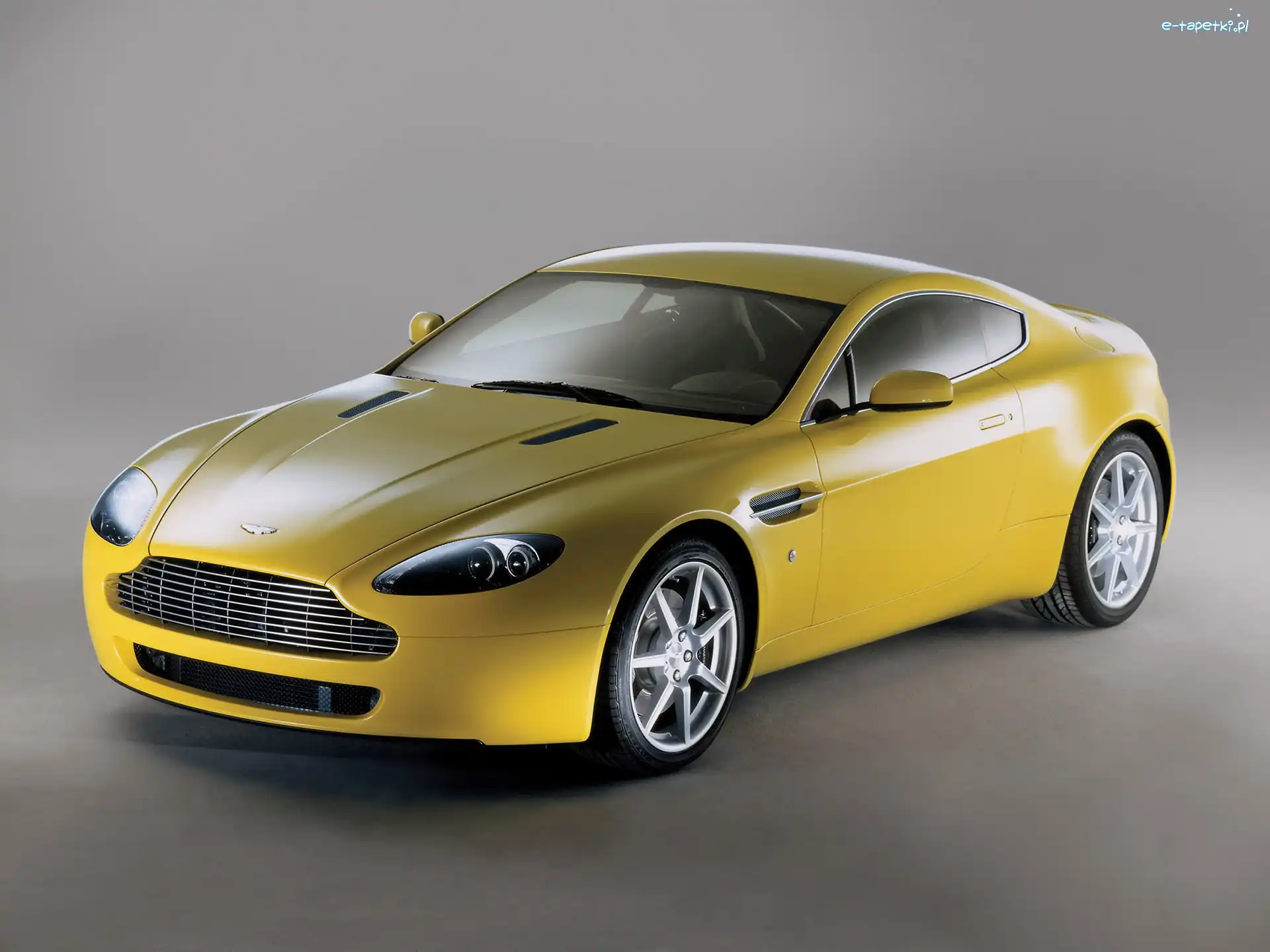 Aston Martin DB7, Żółty