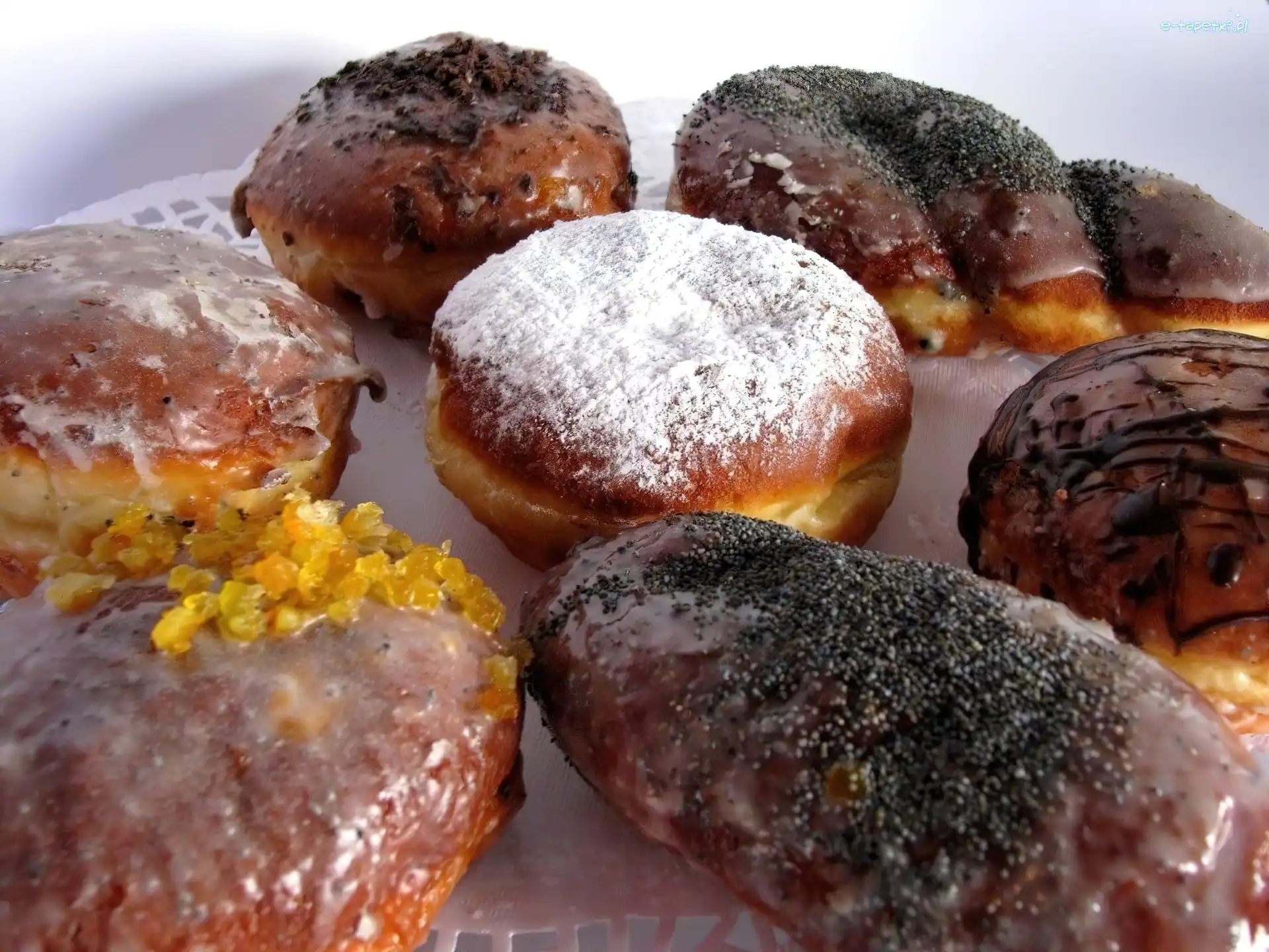 Pączki, Różne
