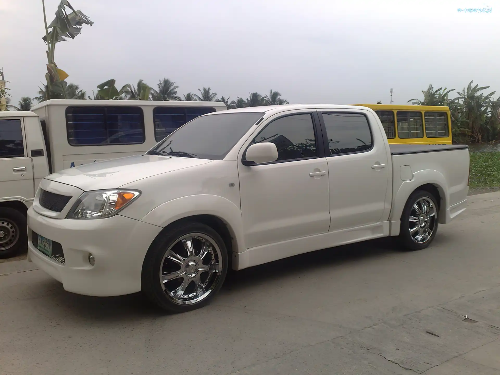 biała perła, Toyota Hilux