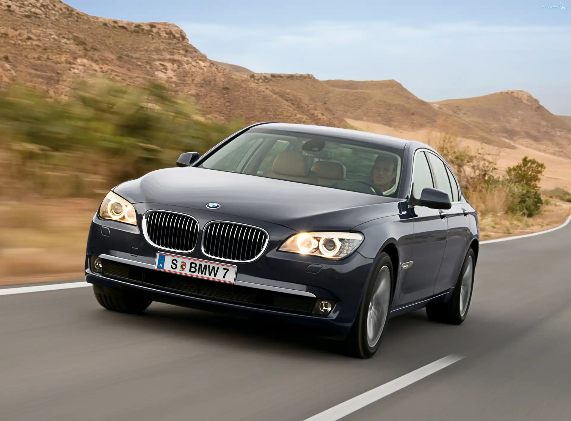BMW seria 7 F01, Granatowe, Przód