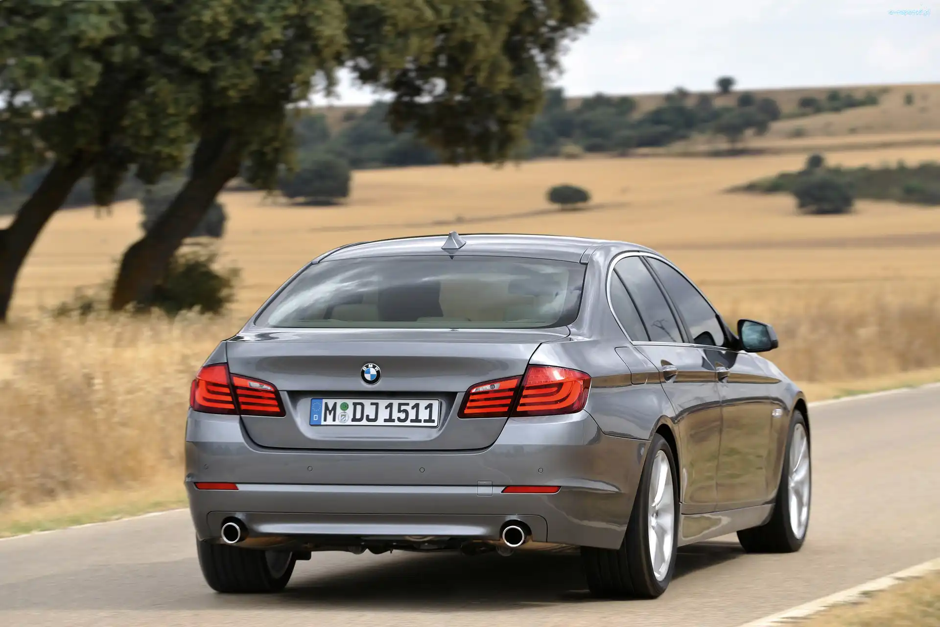 BMW seria 5 F10, Wydechowe, Rury, Tył