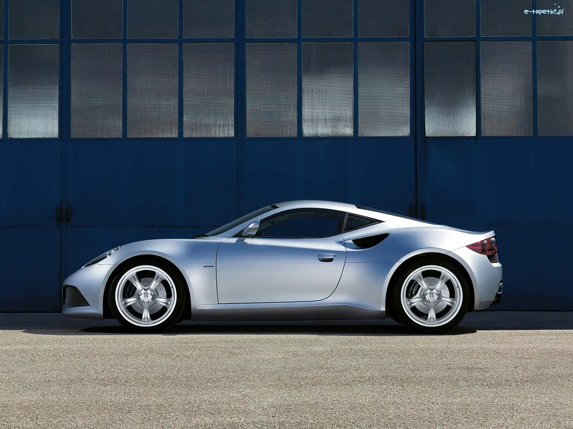Hangar, Artega GT, Srebrna