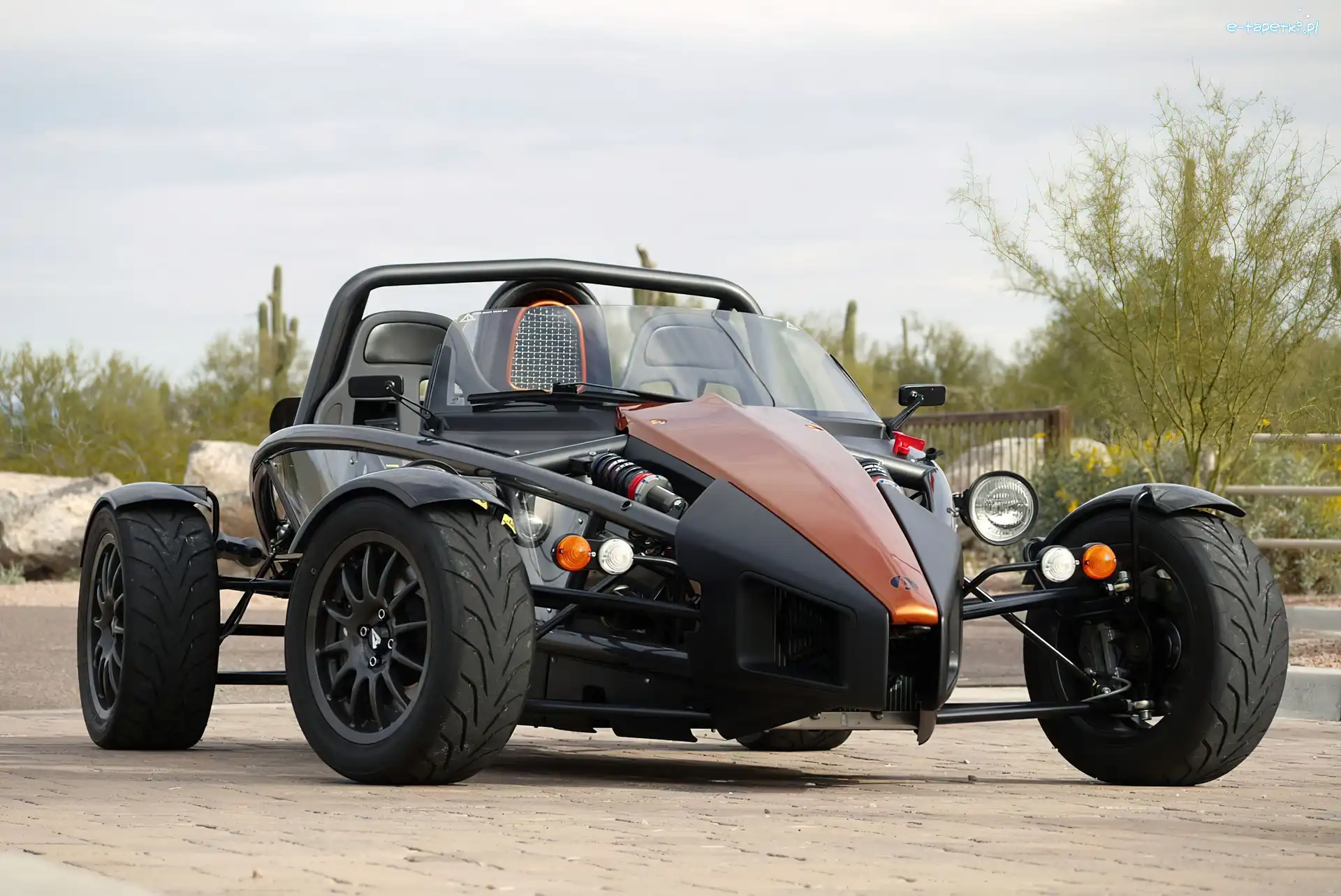 Szyba, Ariel Atom, Przód
