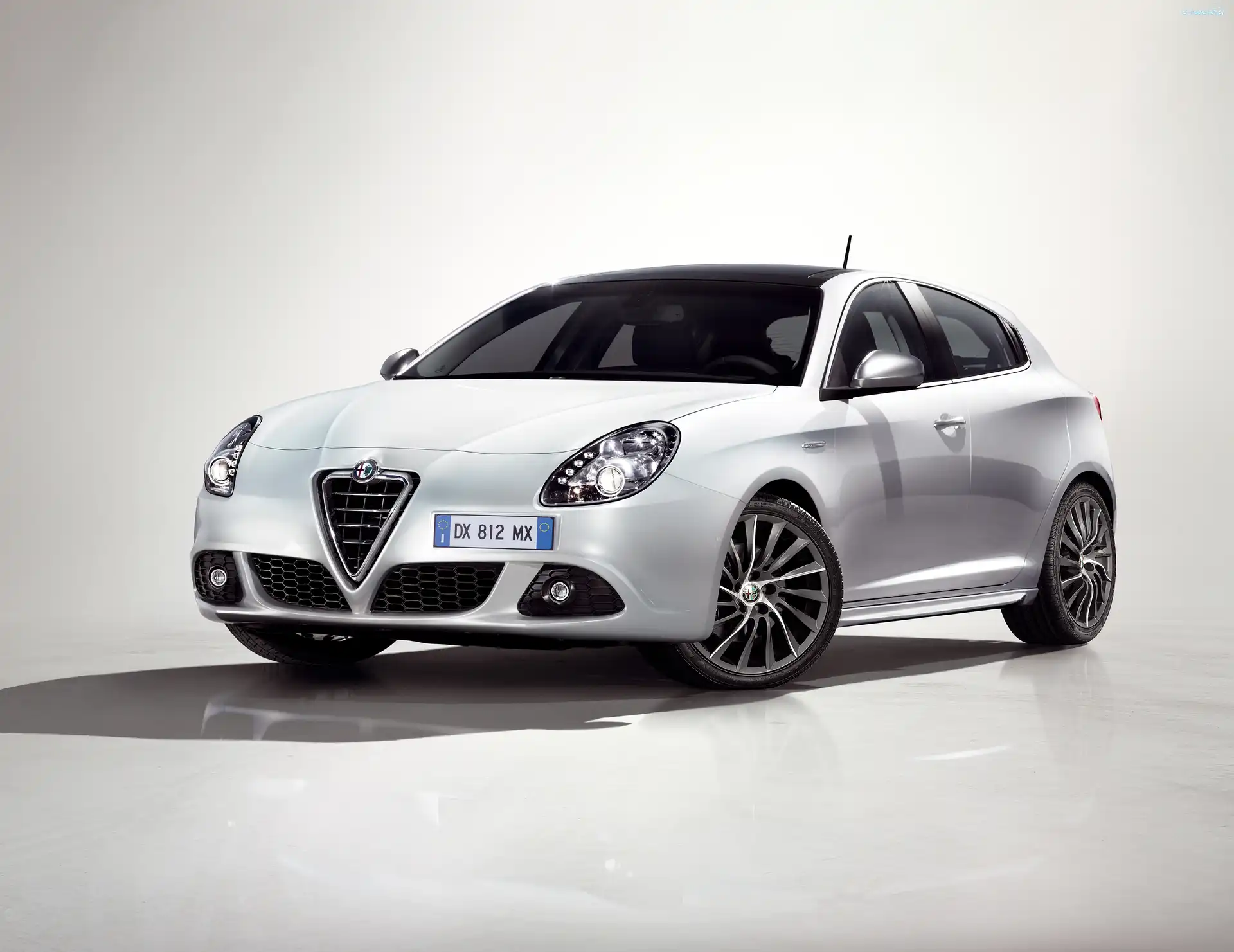 Ksenony, Halogeny, Alfa Romeo Giulietta