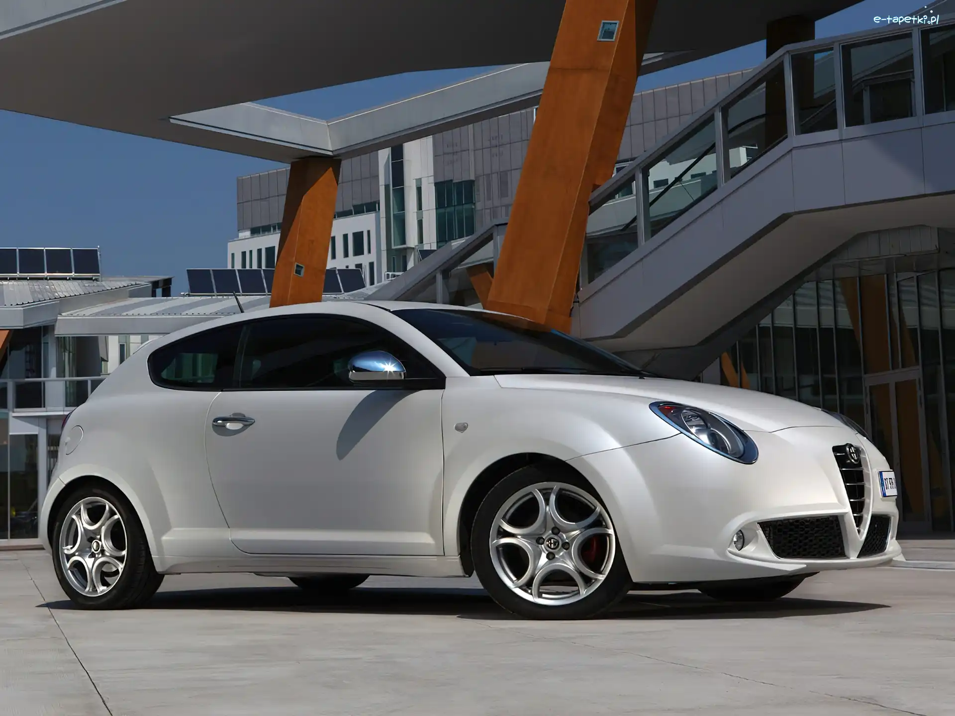 Alfa Romeo MiTo, Pasażera, Strona, Biała