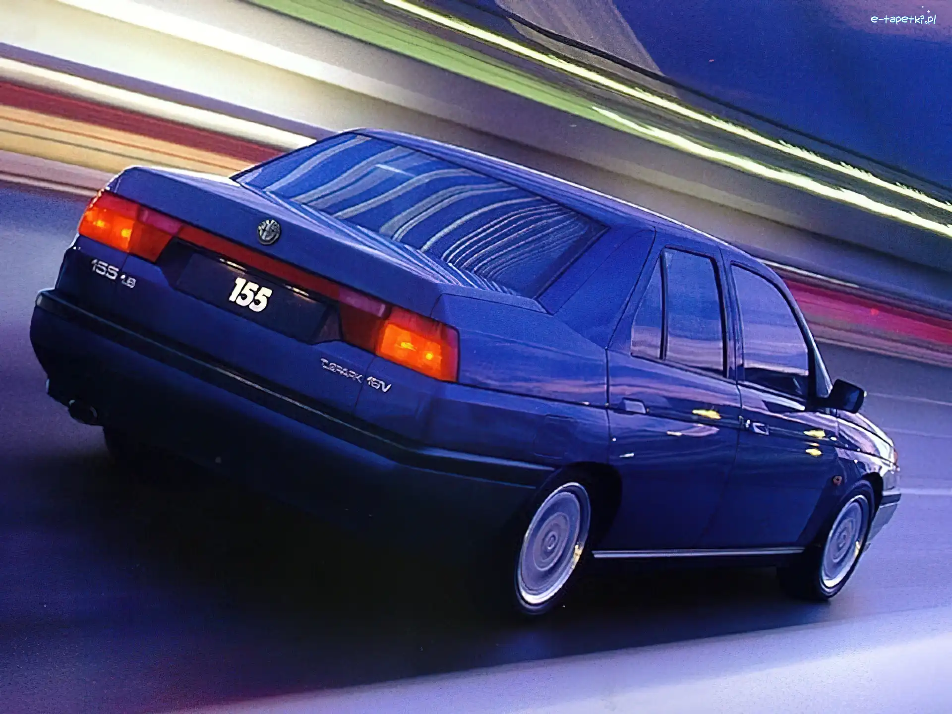 Gazeta, Alfa Romeo 155, Tył