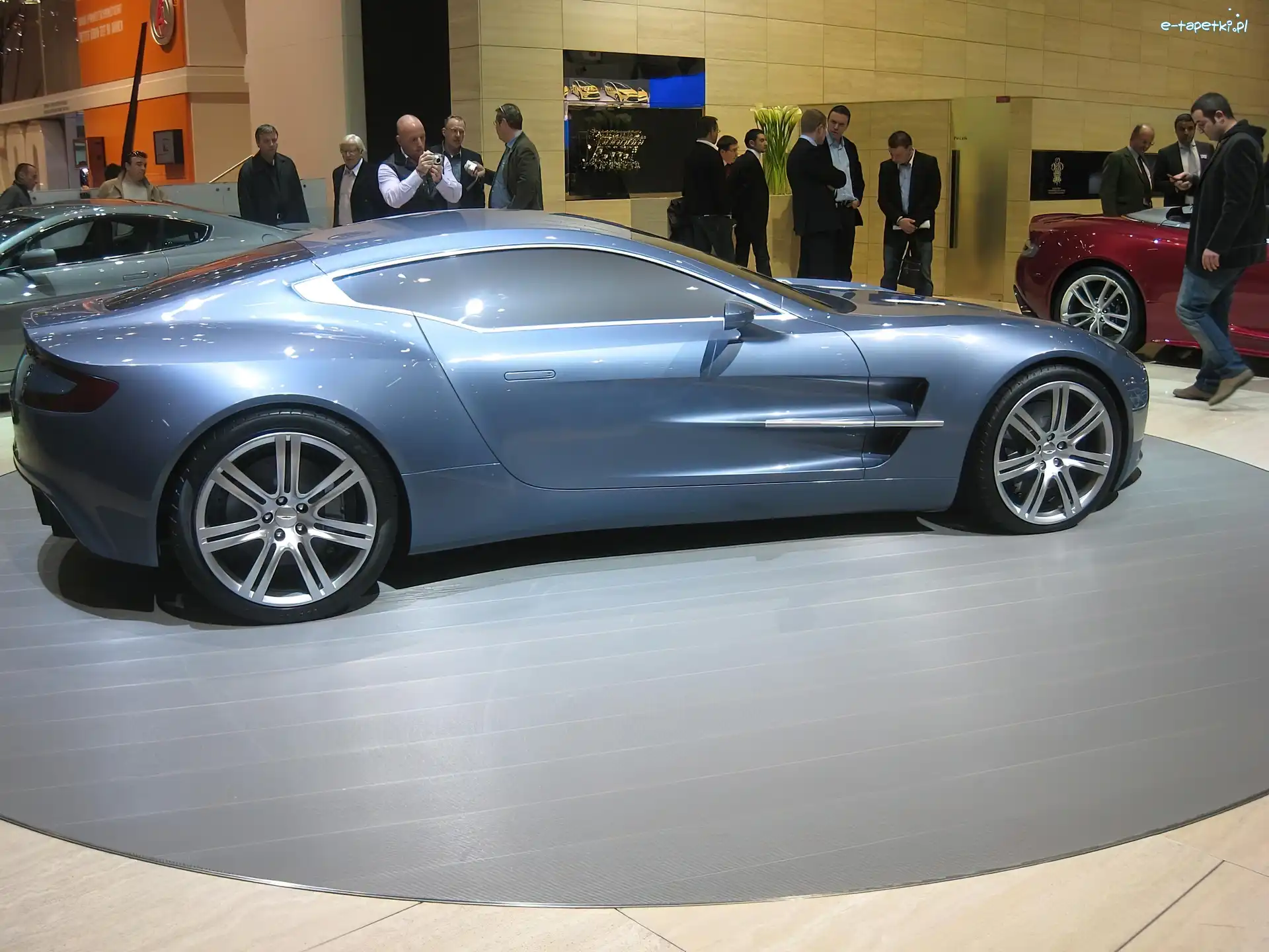 Prezentacja, Aston Martin One-77