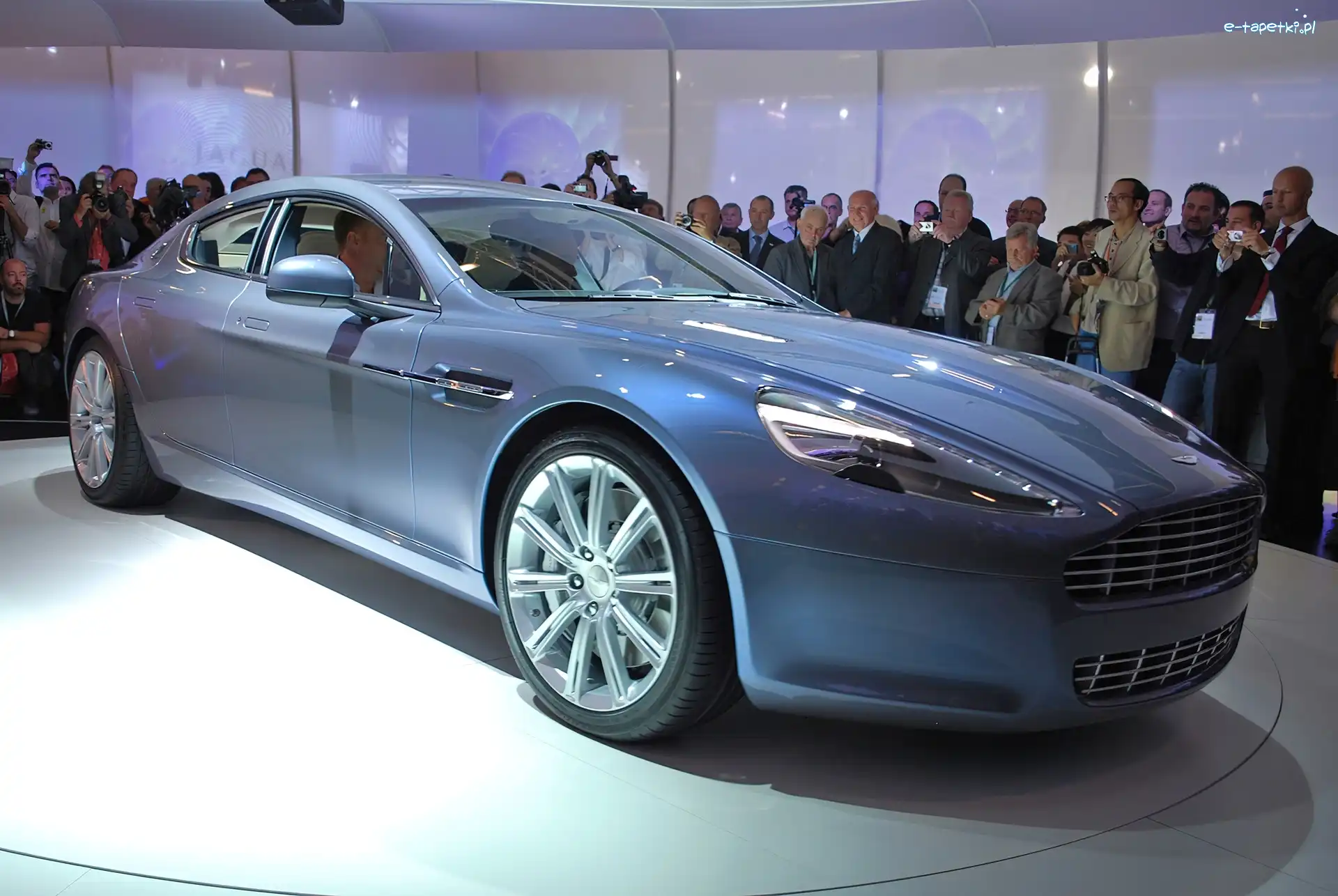 Prezentacja, Aston Martin Rapide
