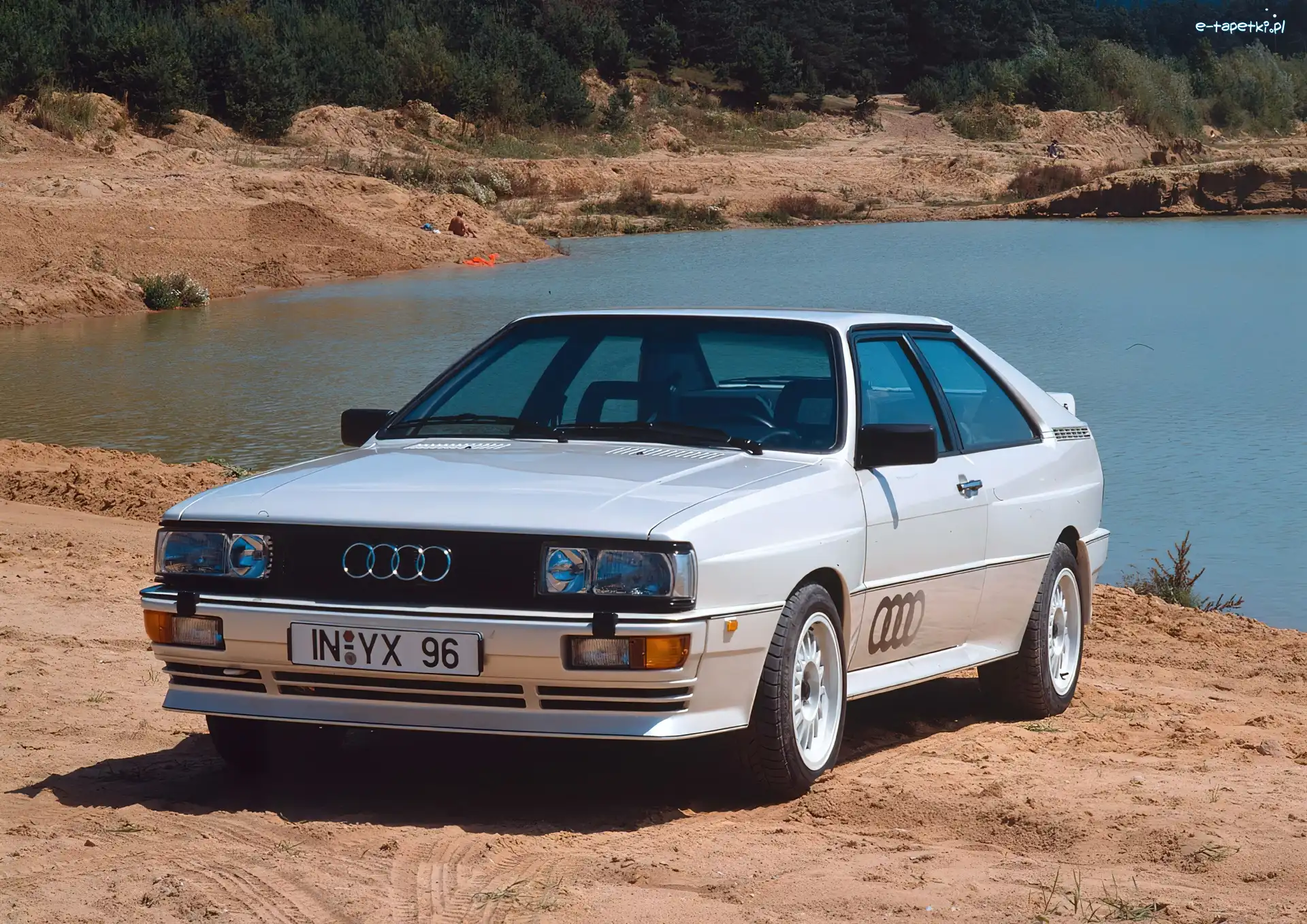 Jezioro, Audi GT, Przód