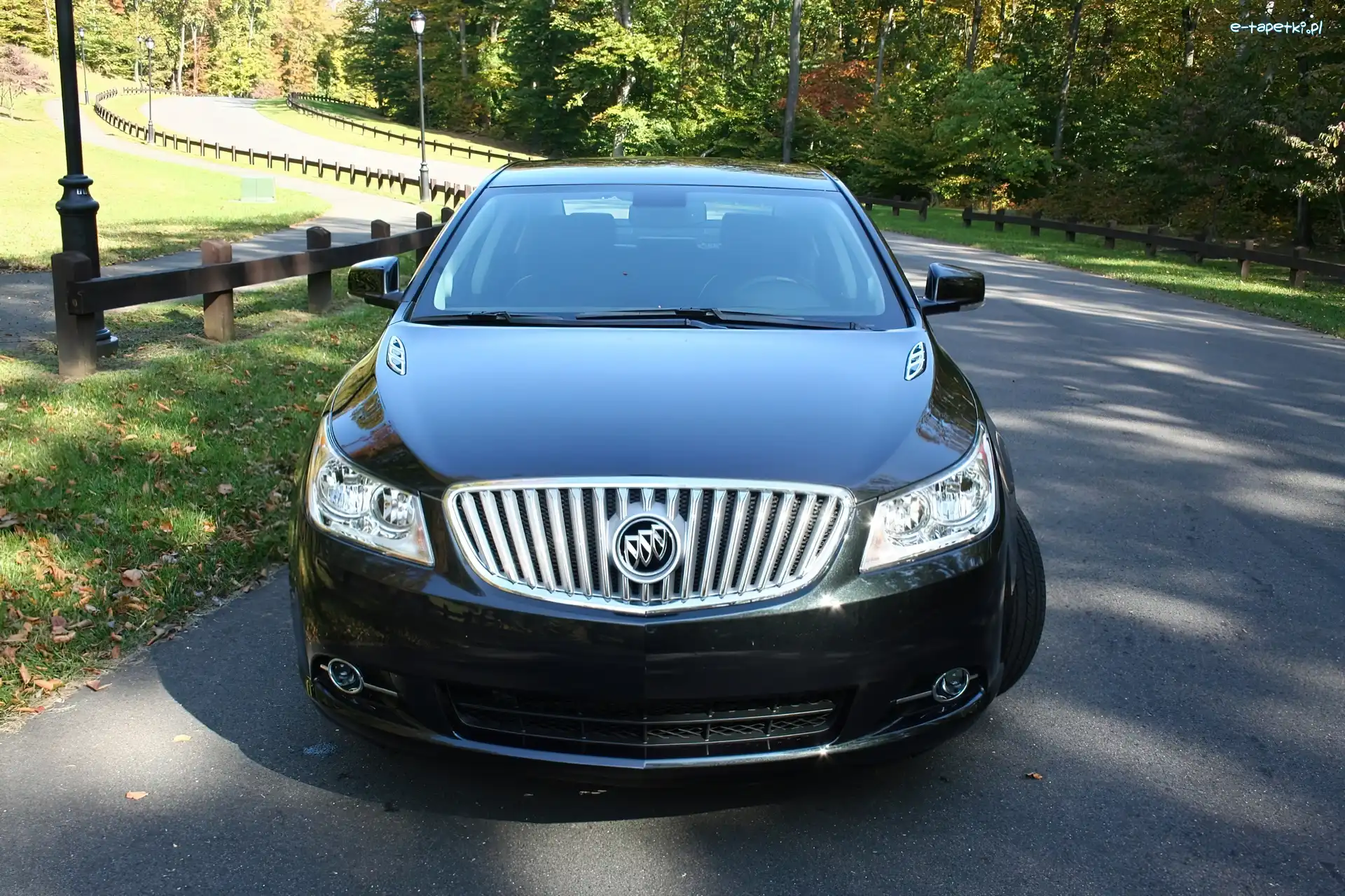 Buick LaCrosse, Przód