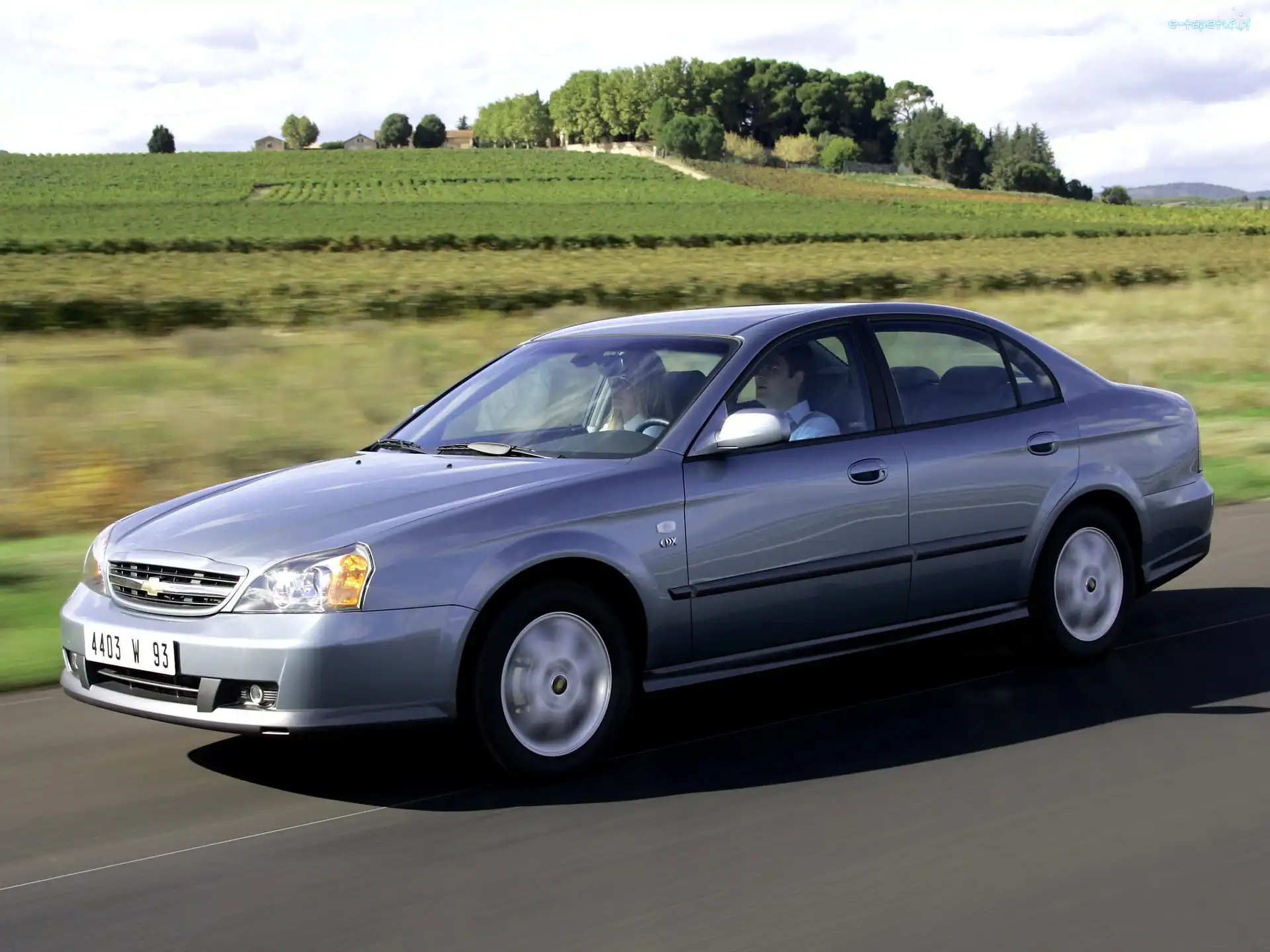 Chevrolet Evanda, Bok, Lewy