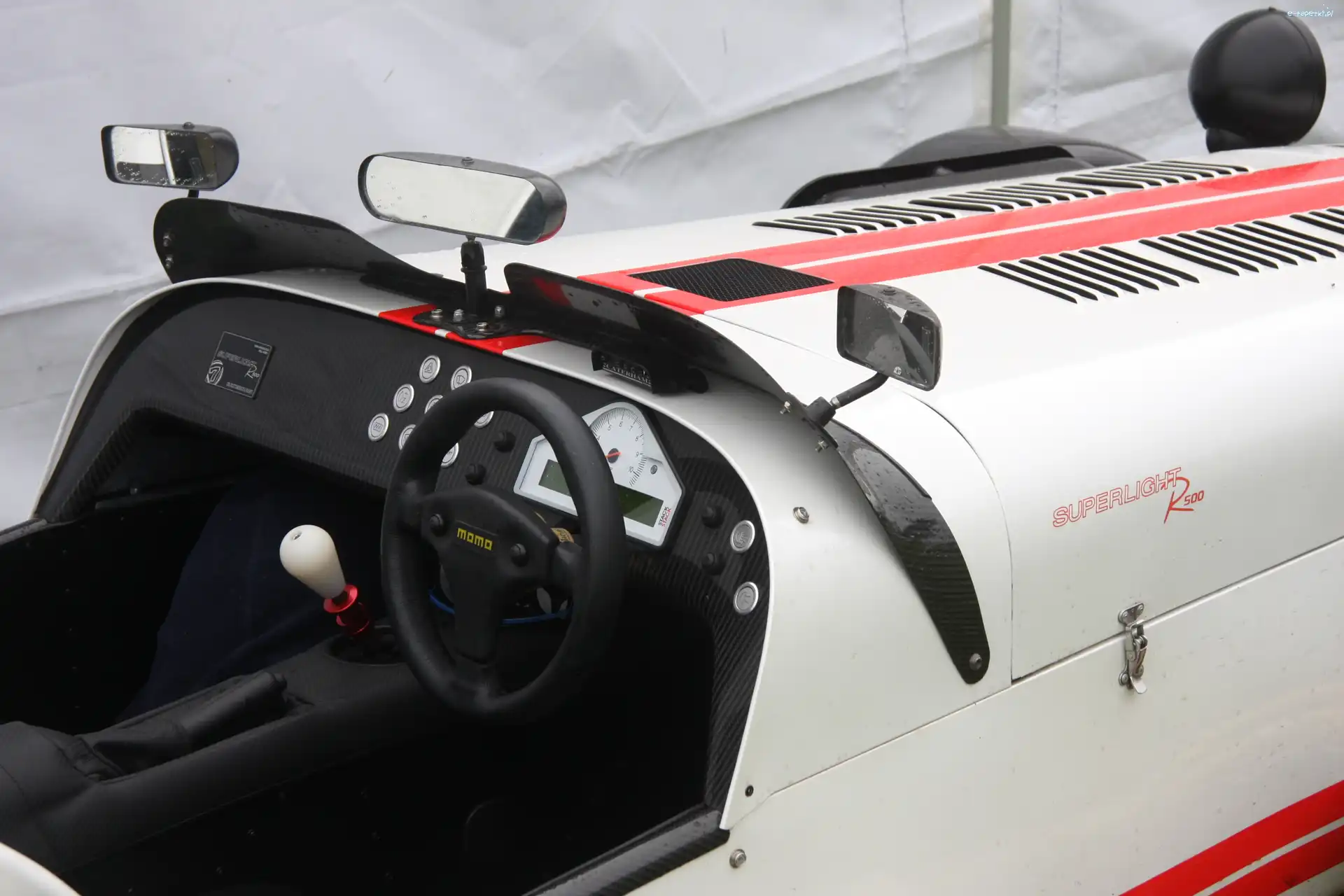 Caterham, Kokpit