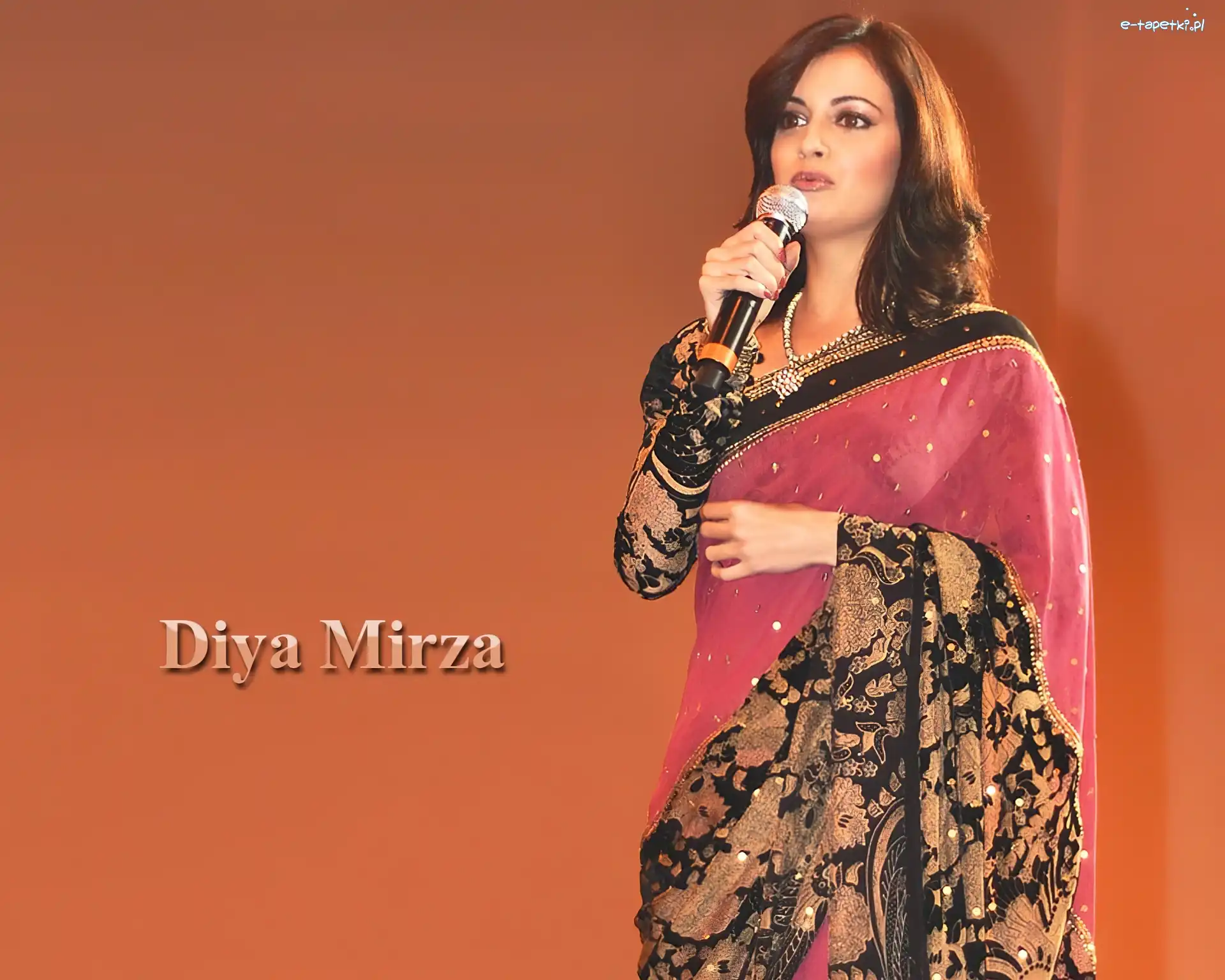 Diya Mirza, Hinduska