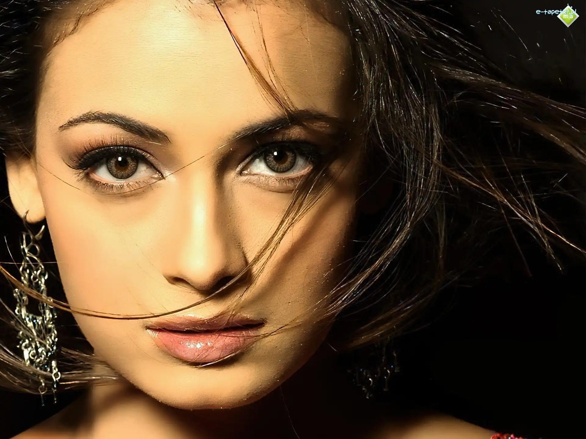 Diya Mirza, Twarz