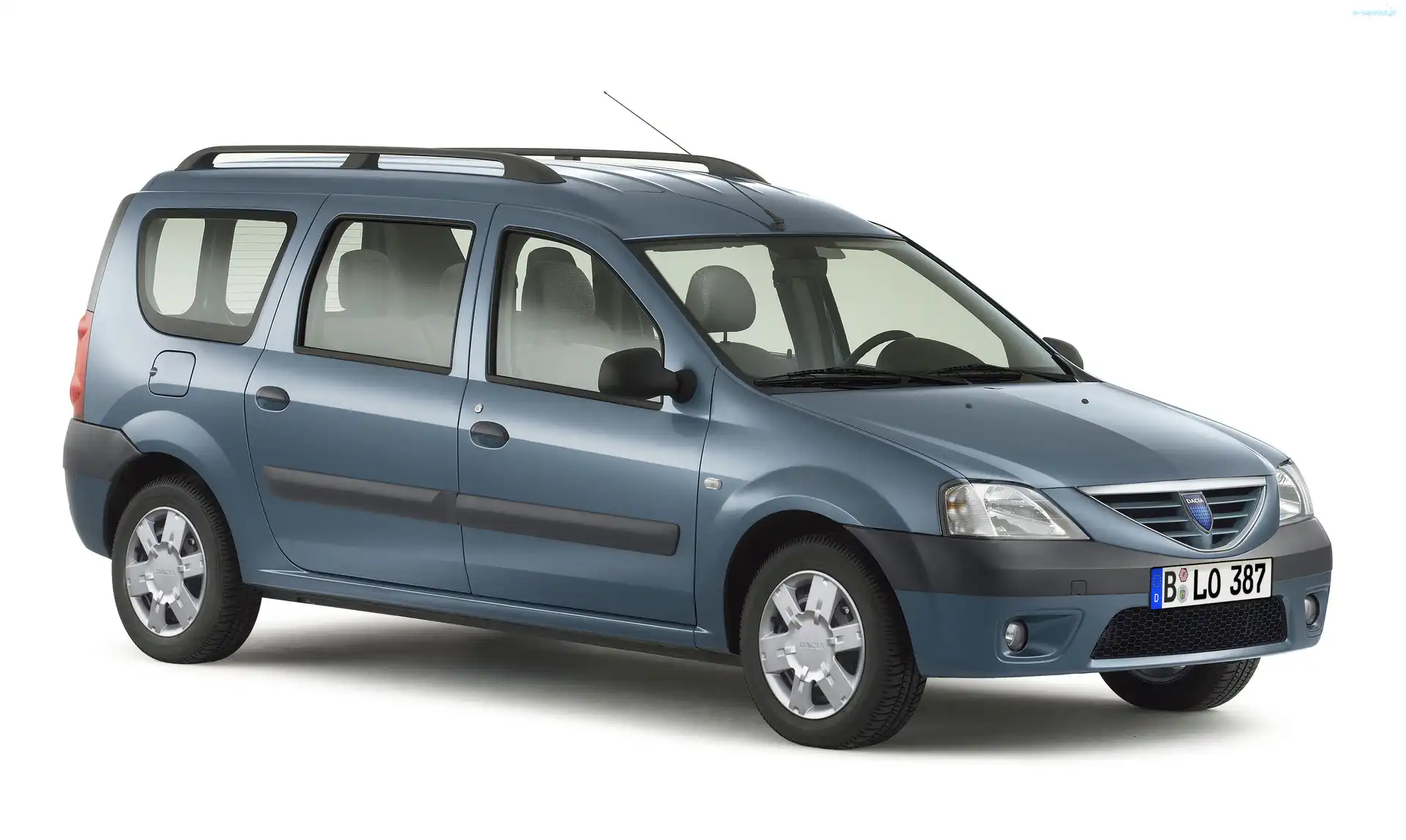 Dachowe, Relingi, Dacia Logan
