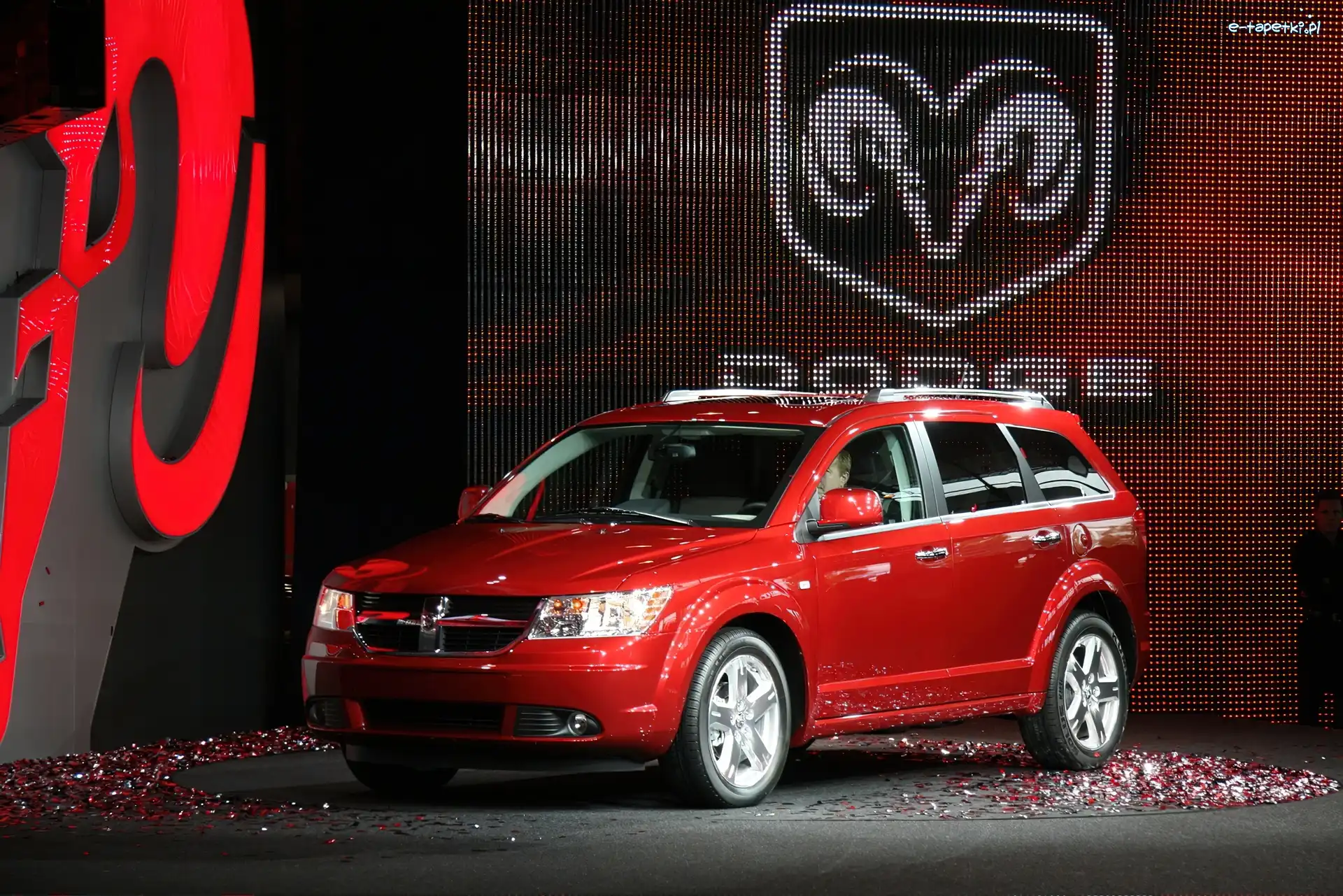 Konfetti, Dodge Journey, Prezentacja