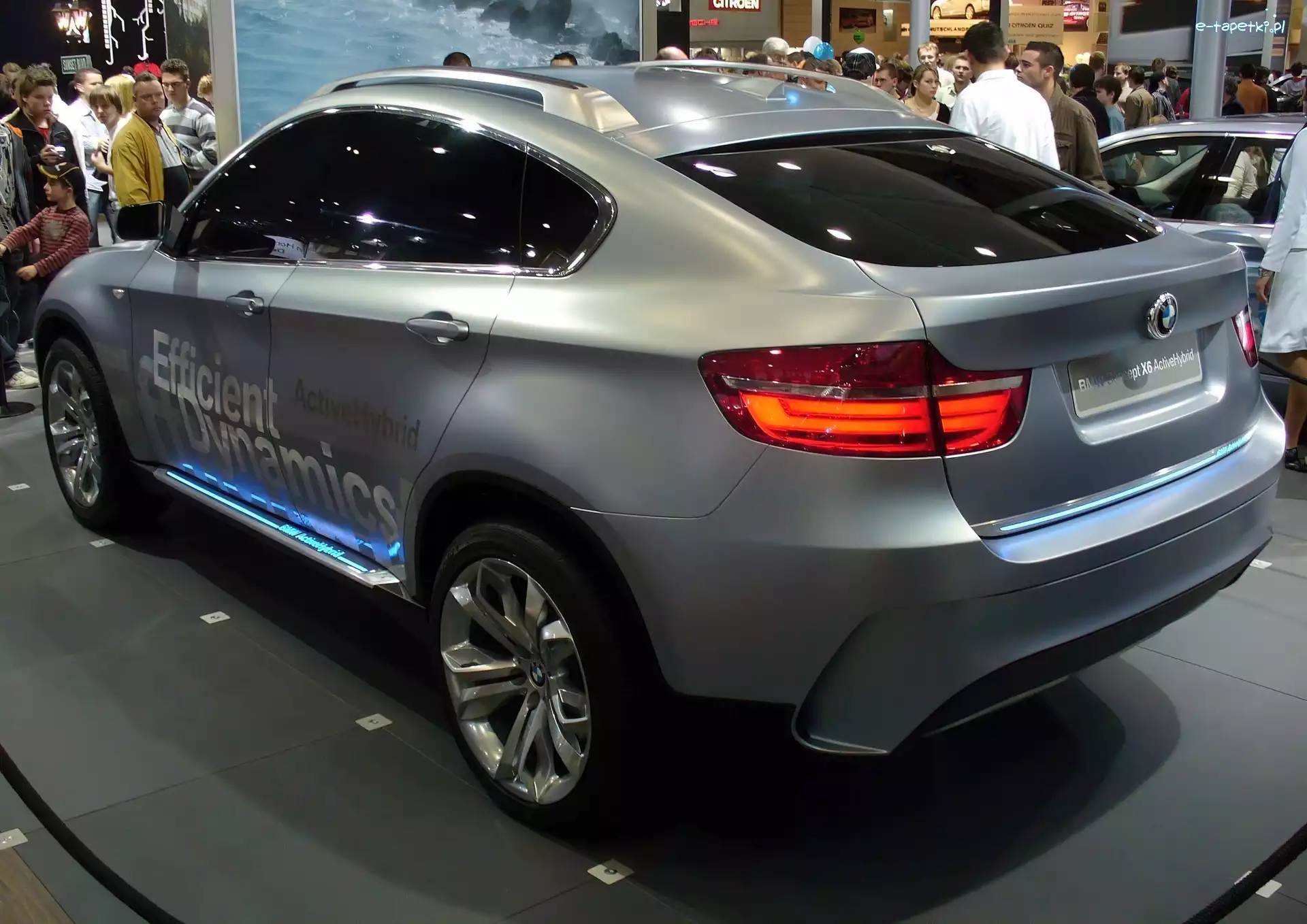 Hybryda, BMW X6, Debiut