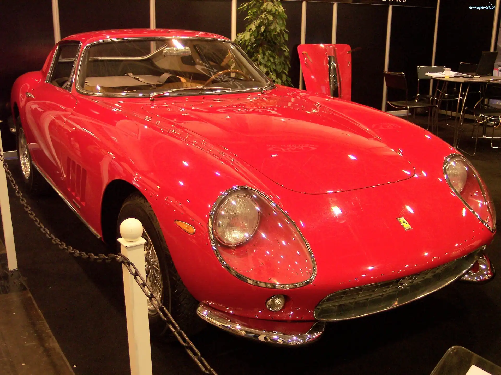 Łańcuch, Ferrari 275, Czerwone