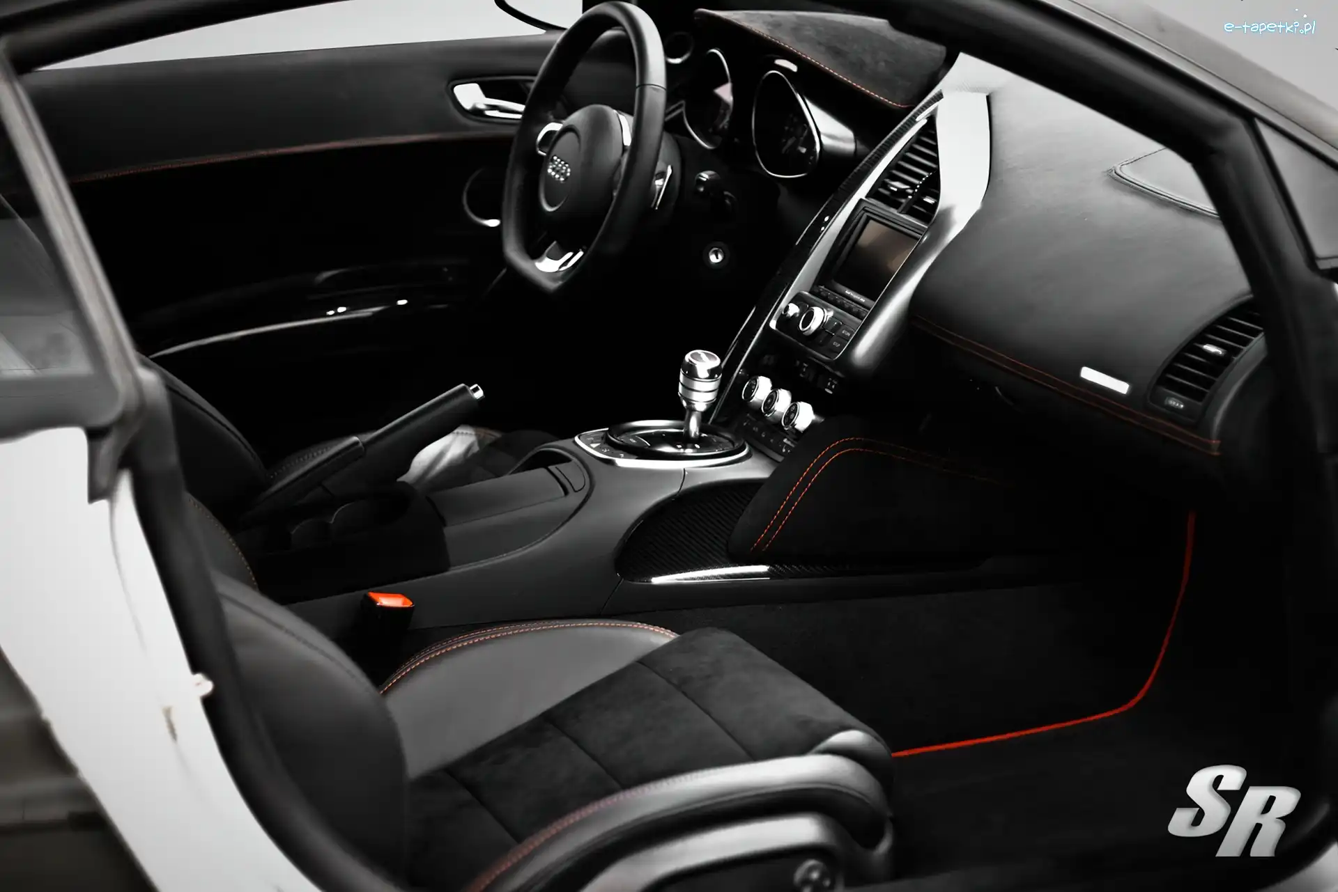 Alcantara, Audi R8