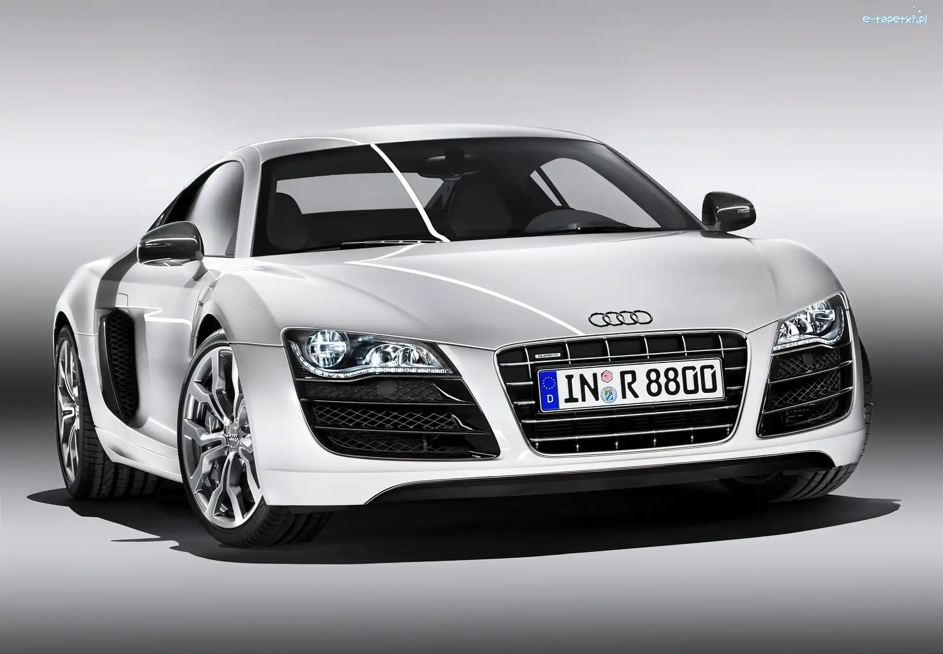 Maska, Biała, Audi R8