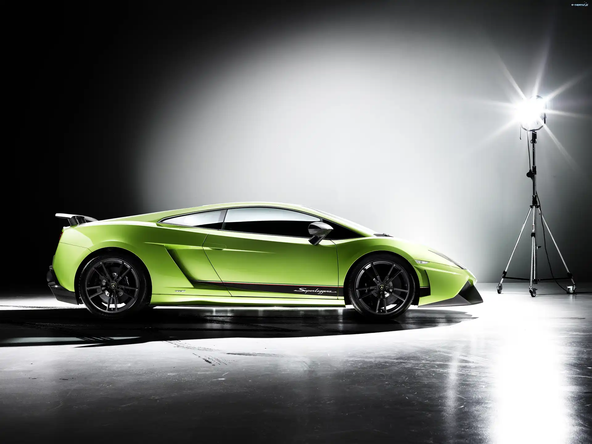 Lamborghini Gallardo, Strona, Prawa