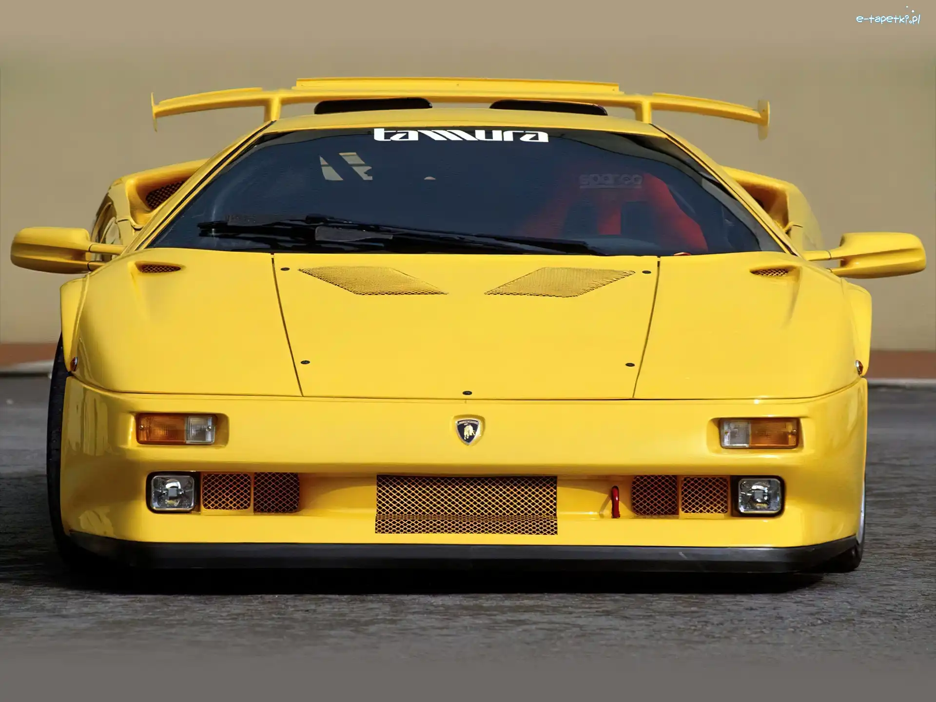 Maska, Lamborghini Diablo, Przód
