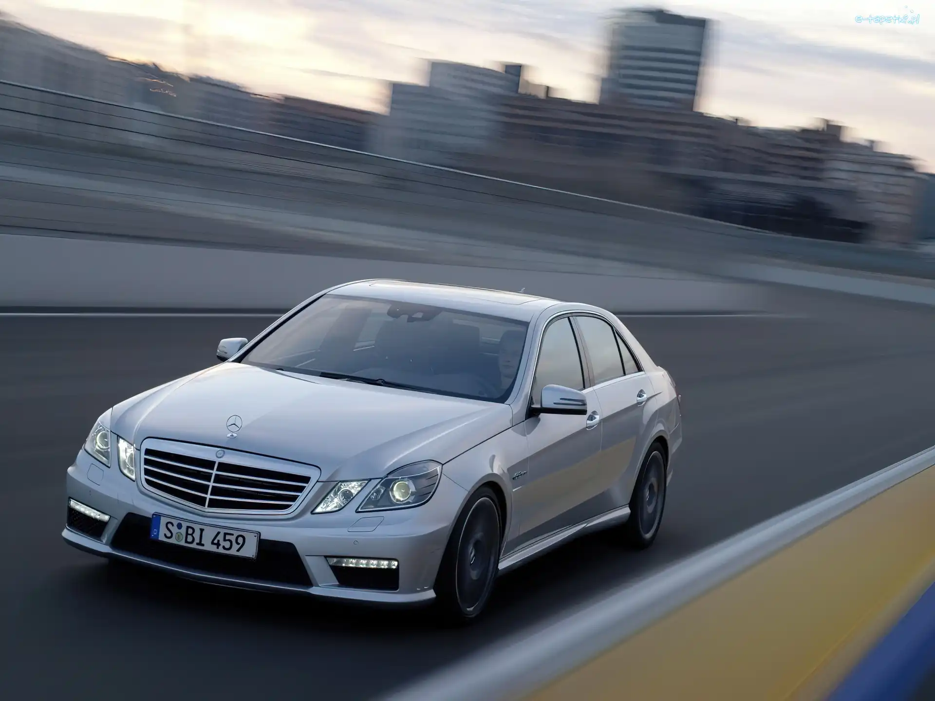 Limuzyna, AMG, Mercedes Benz E63