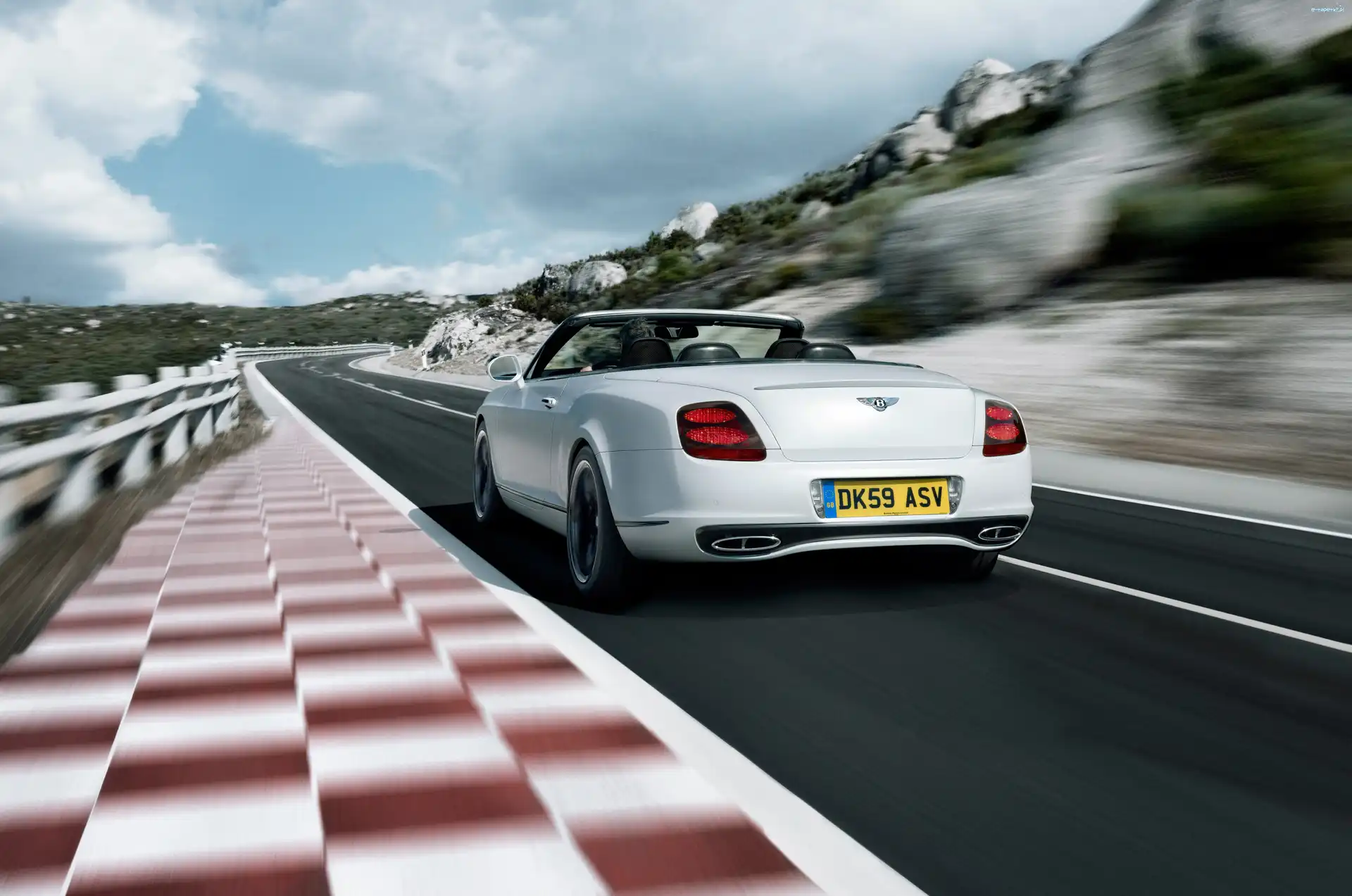 Bentley Continental, Tył