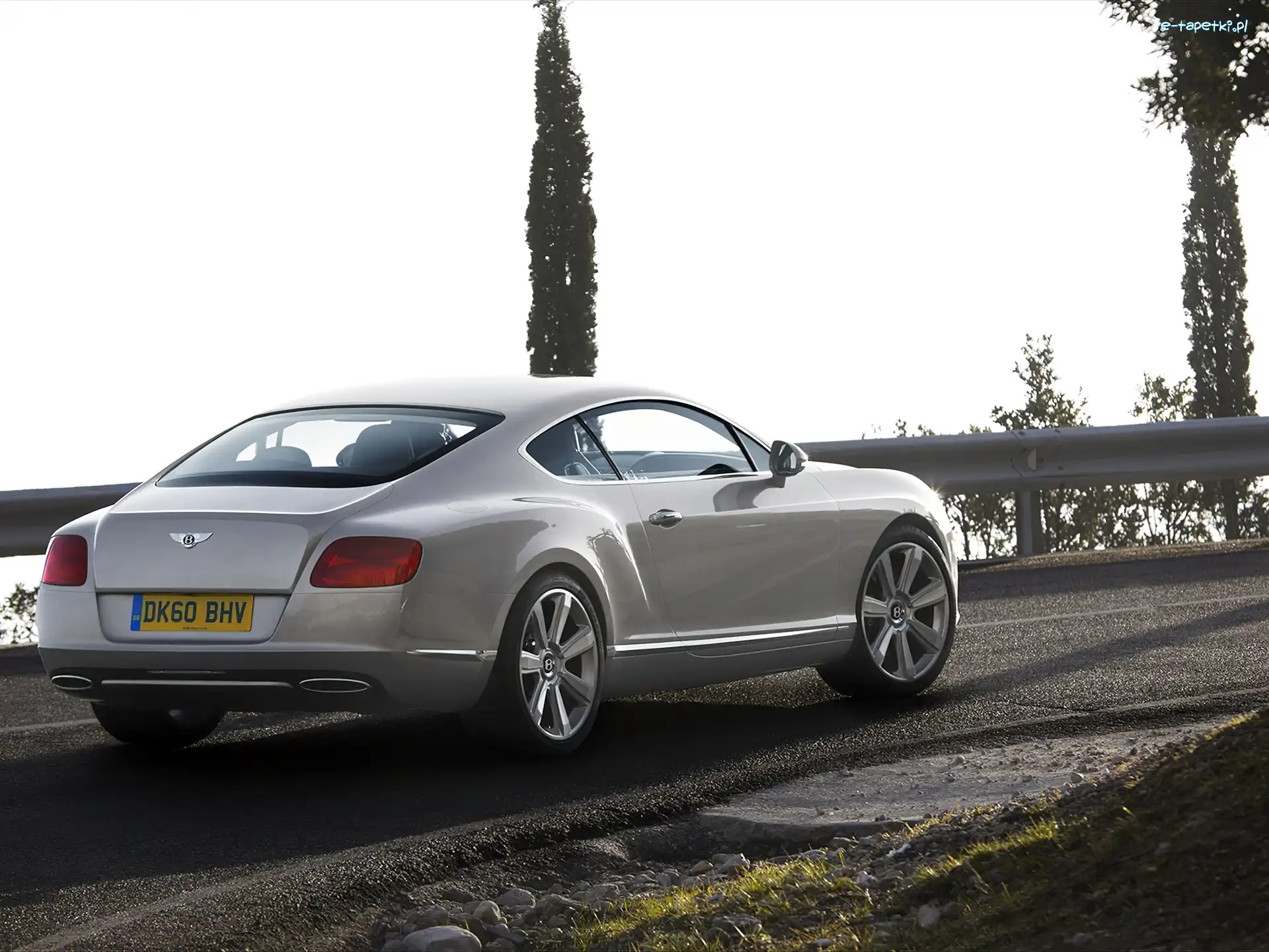 Boczne, Przetłoczenia, Bentley Continental GT