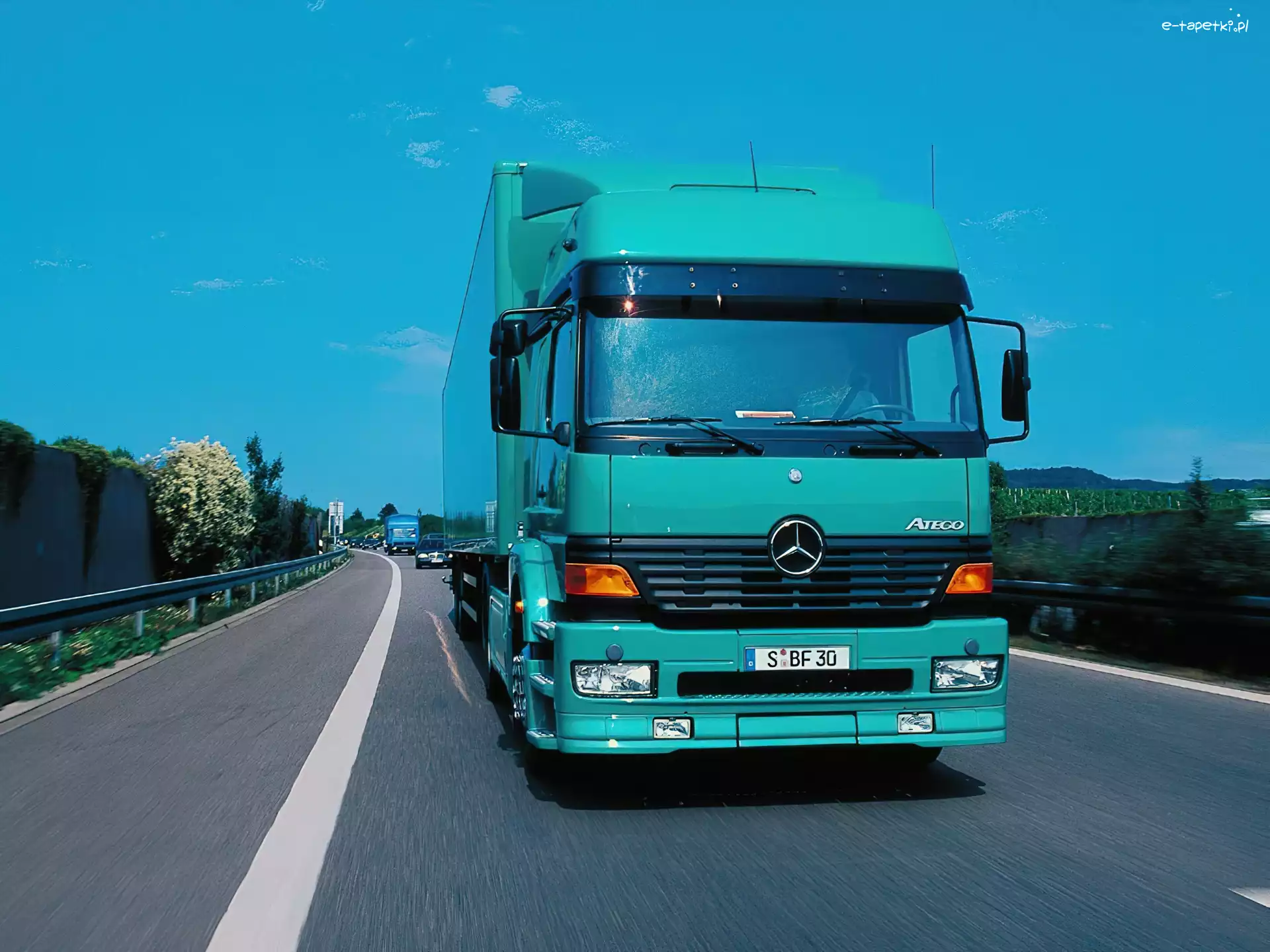 Ciągnik i Przyczepa, Ciągnik Mercedes