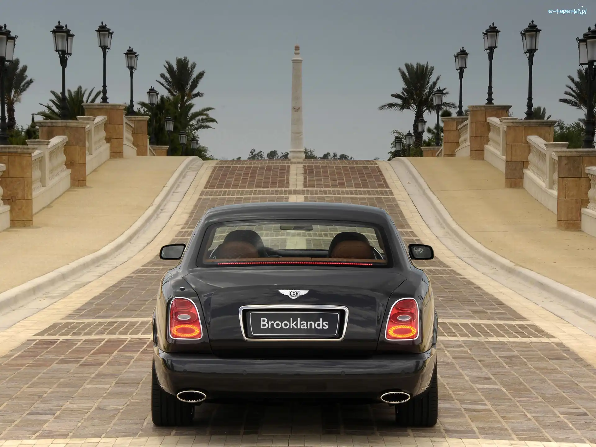 Most, Bentley Brooklands