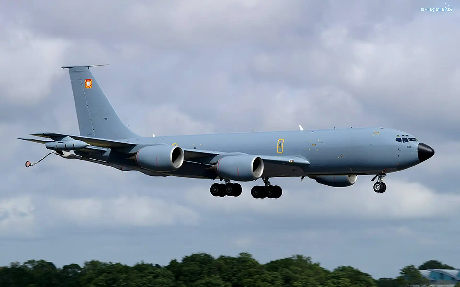 Lądowanie, Boeing C-135 Stratotanker