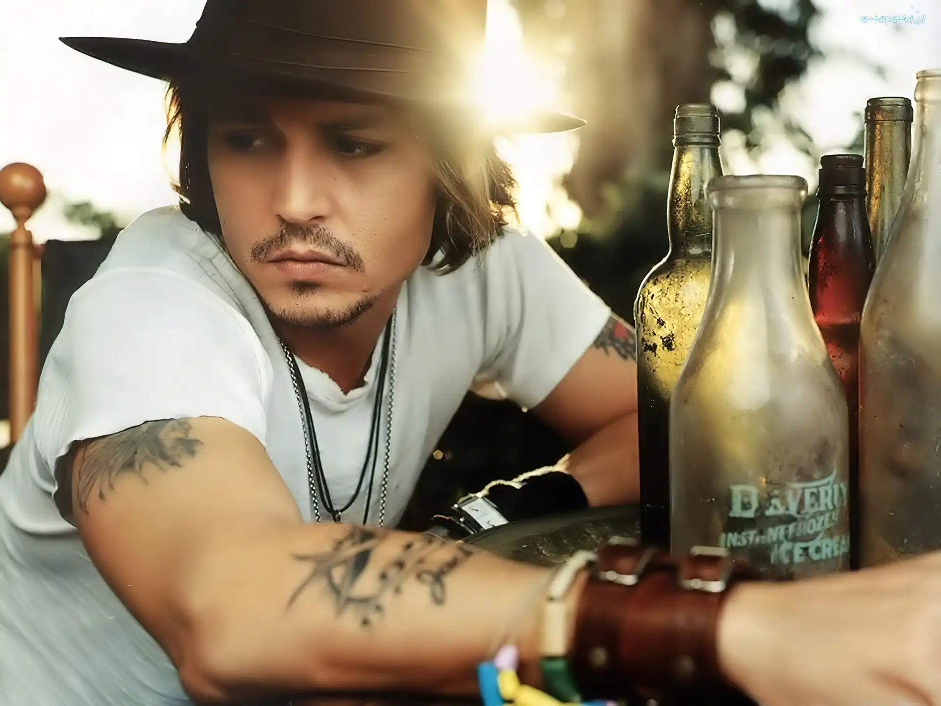 Kapelusz, Butelki, Johnny Depp