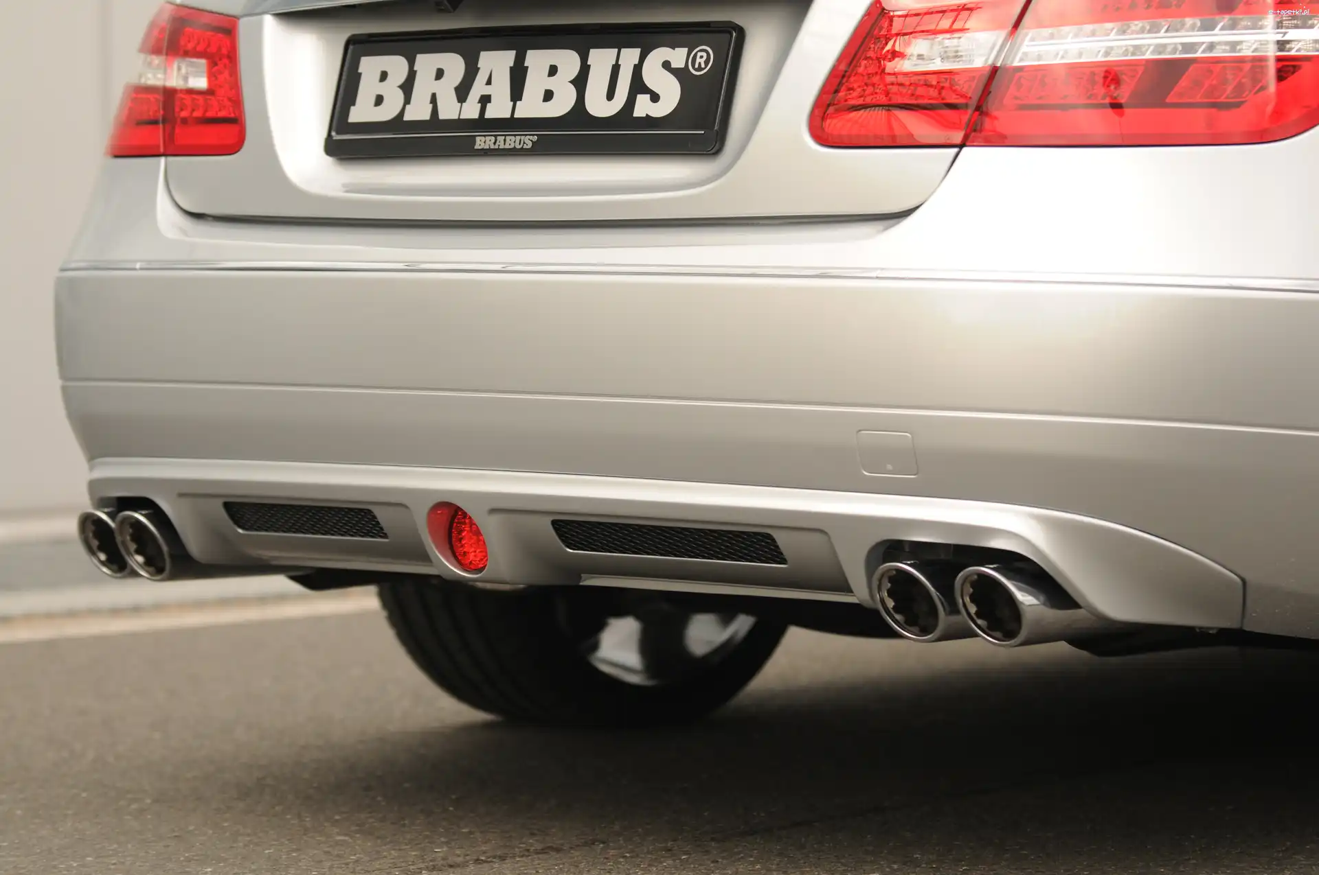 Układ, Brabus, Wydechowy, Mercedes E-klasa