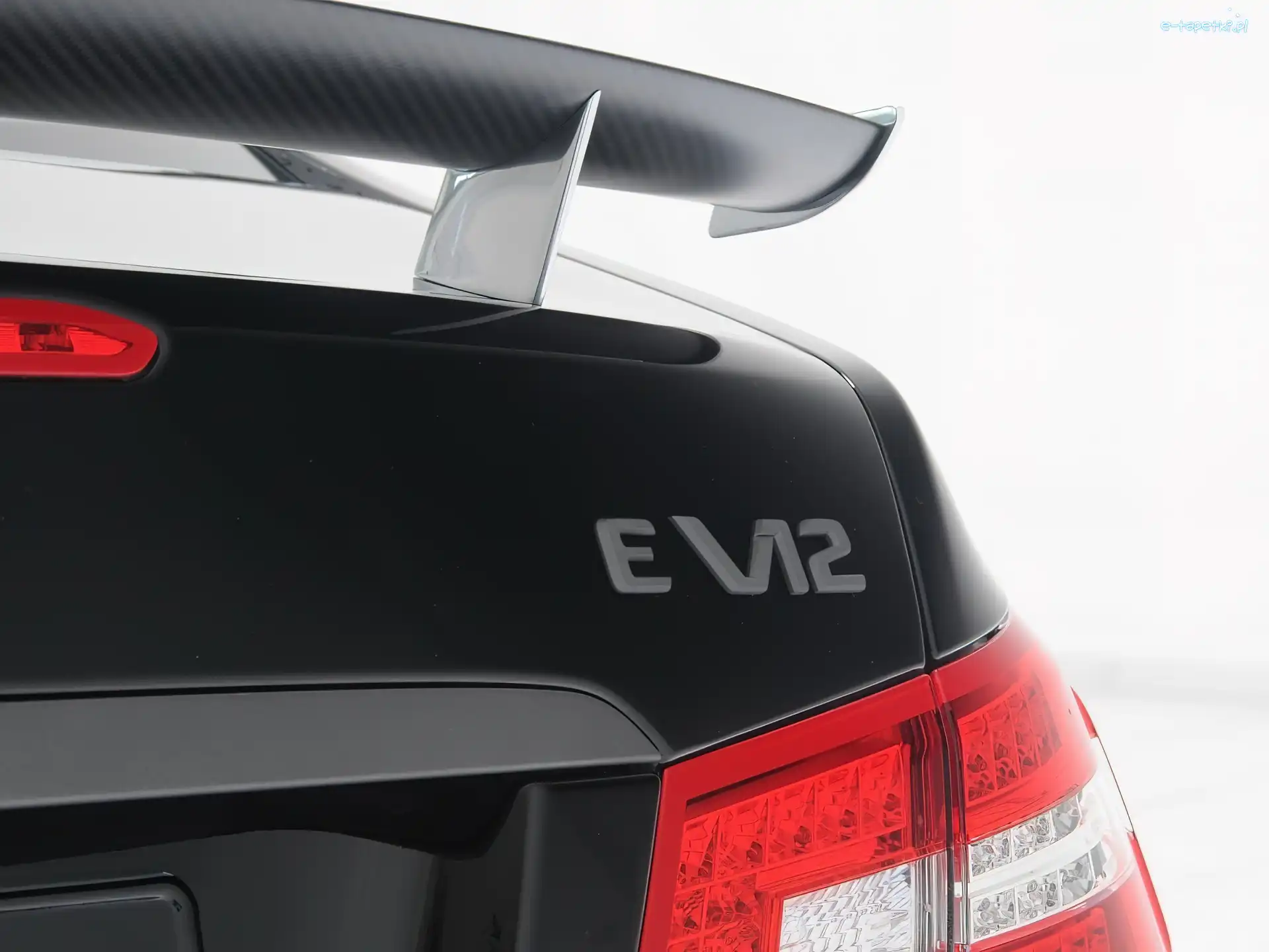 V12, Mercedes E-klasa, Logo