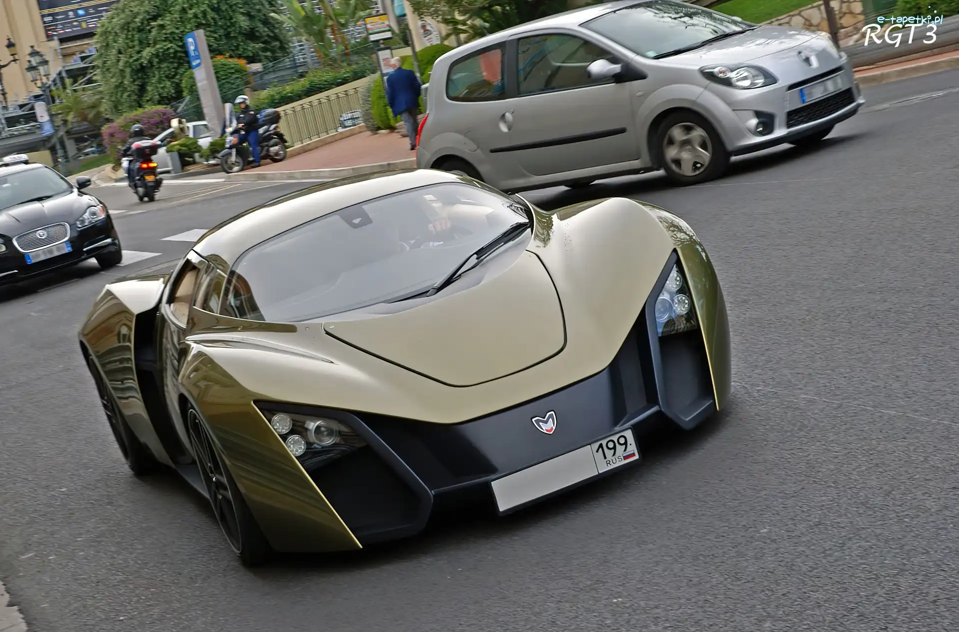 Rosja, Ulica, Marussia B2