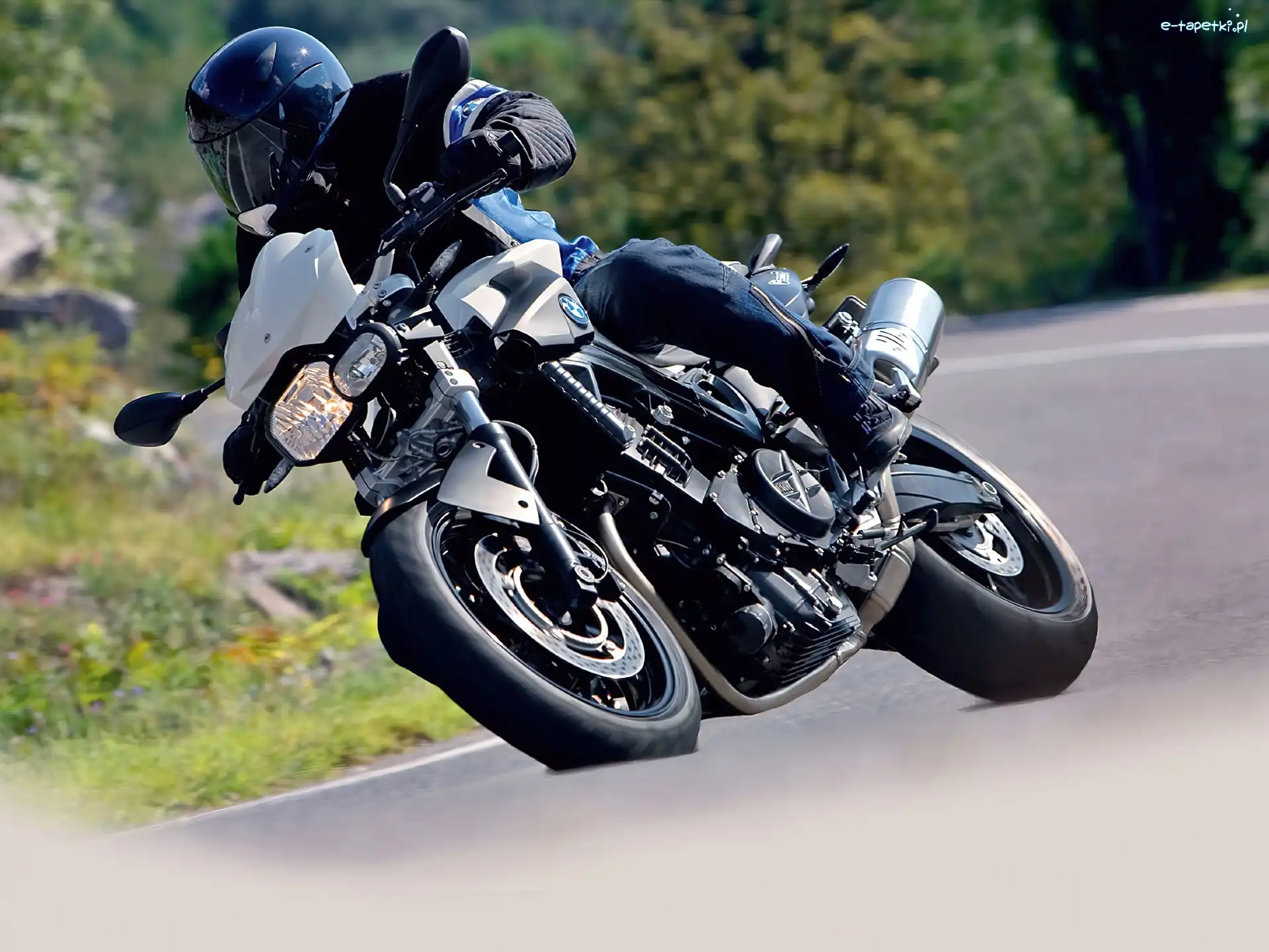 Przeciwskręt, BMW F800R