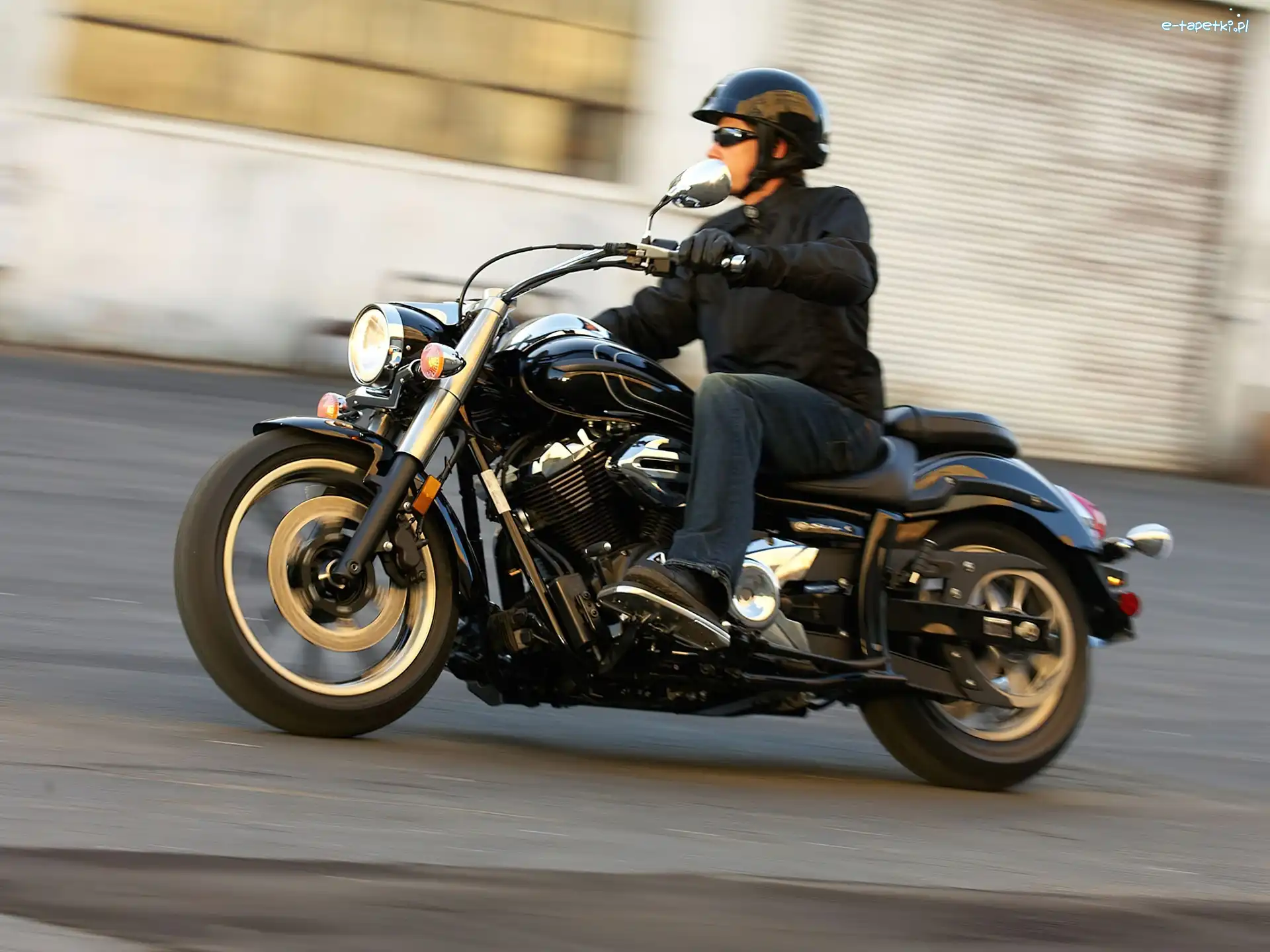 Błotnik, Yamaha V-Star 950, Czarna