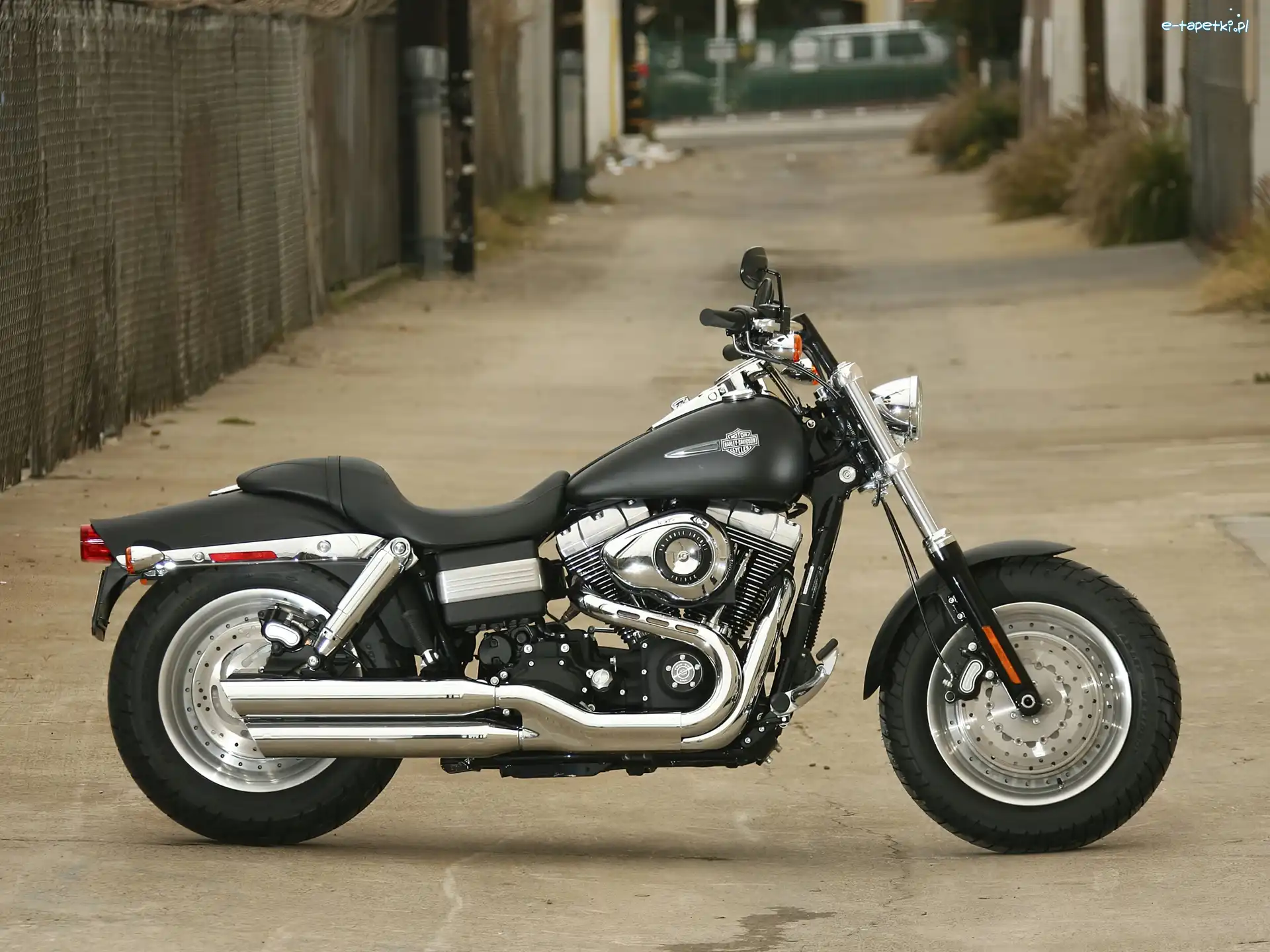 Gazu, Manetka, Harley-Davidson Dyna Super Glide