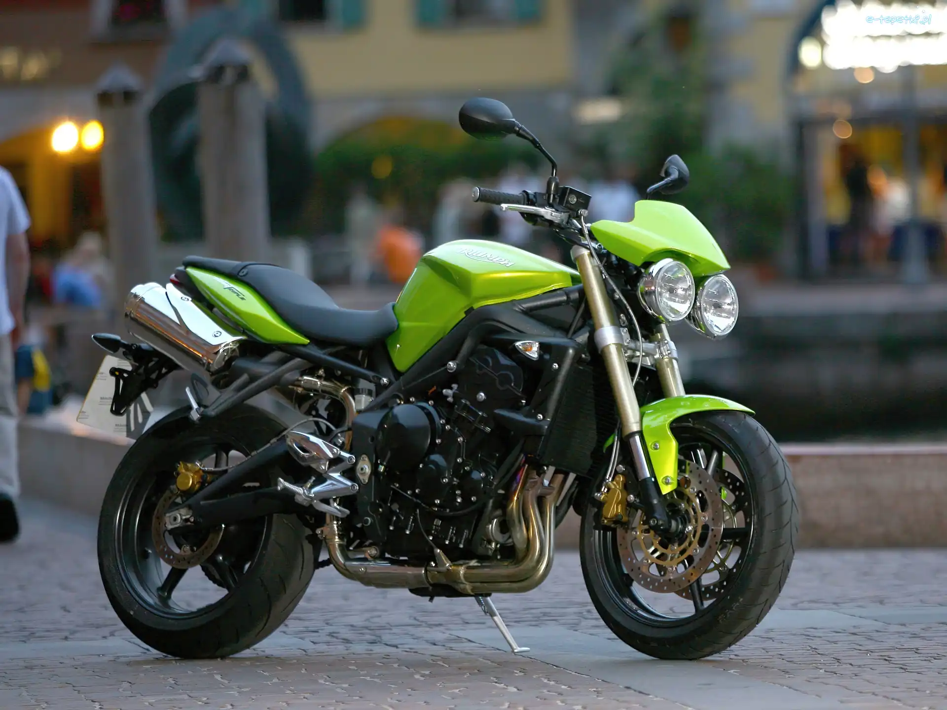 Triumph Street Triple, Naked