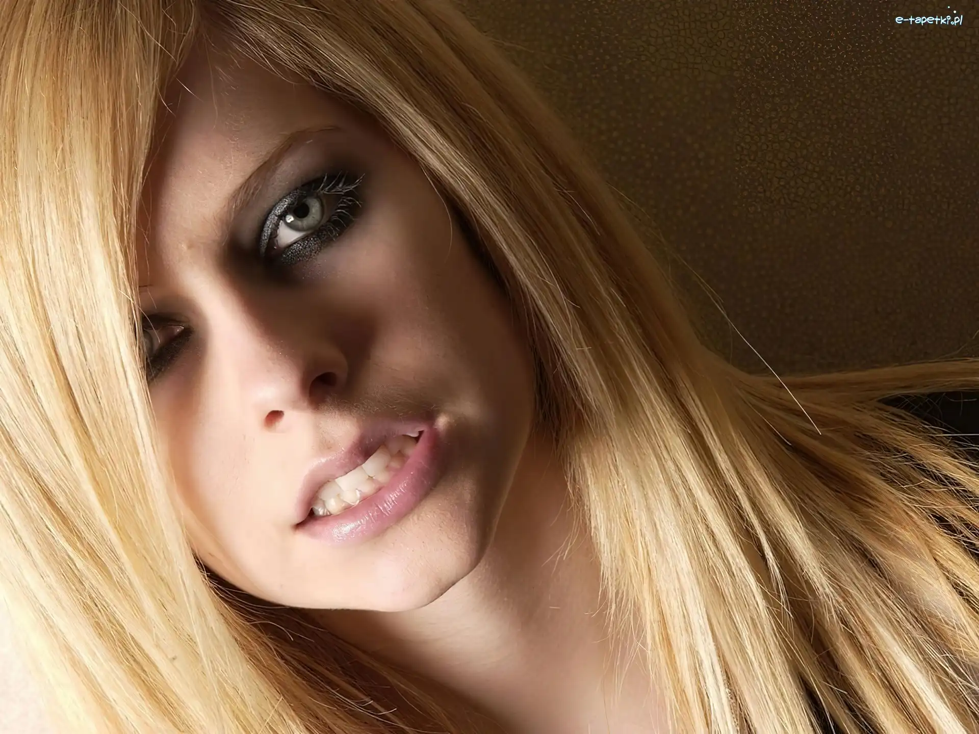 Usta, Avril Lavigne