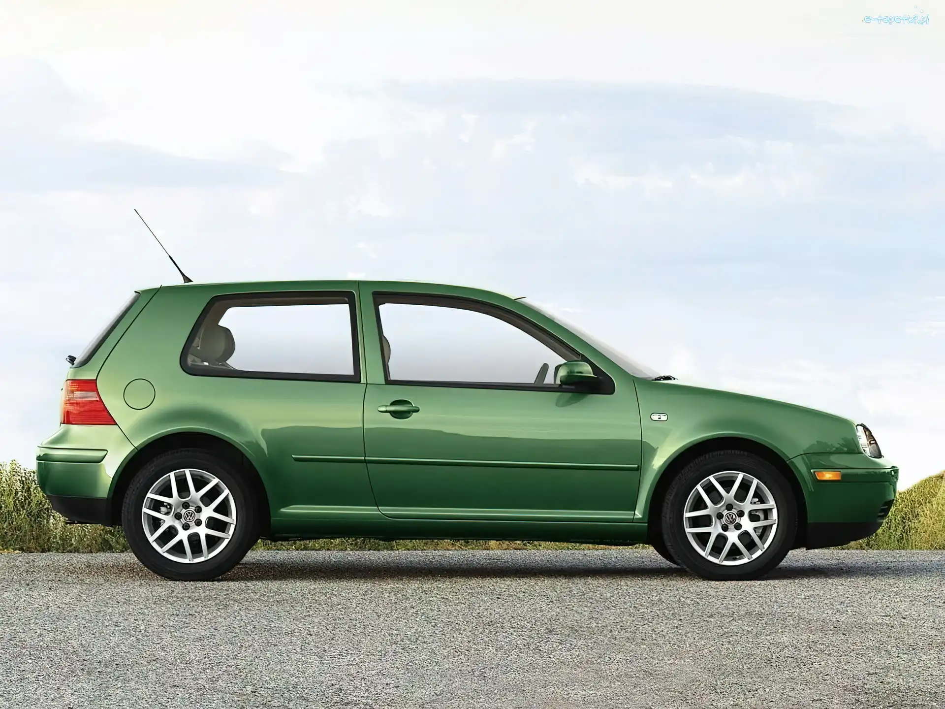 Prawy Bok, Golf 4