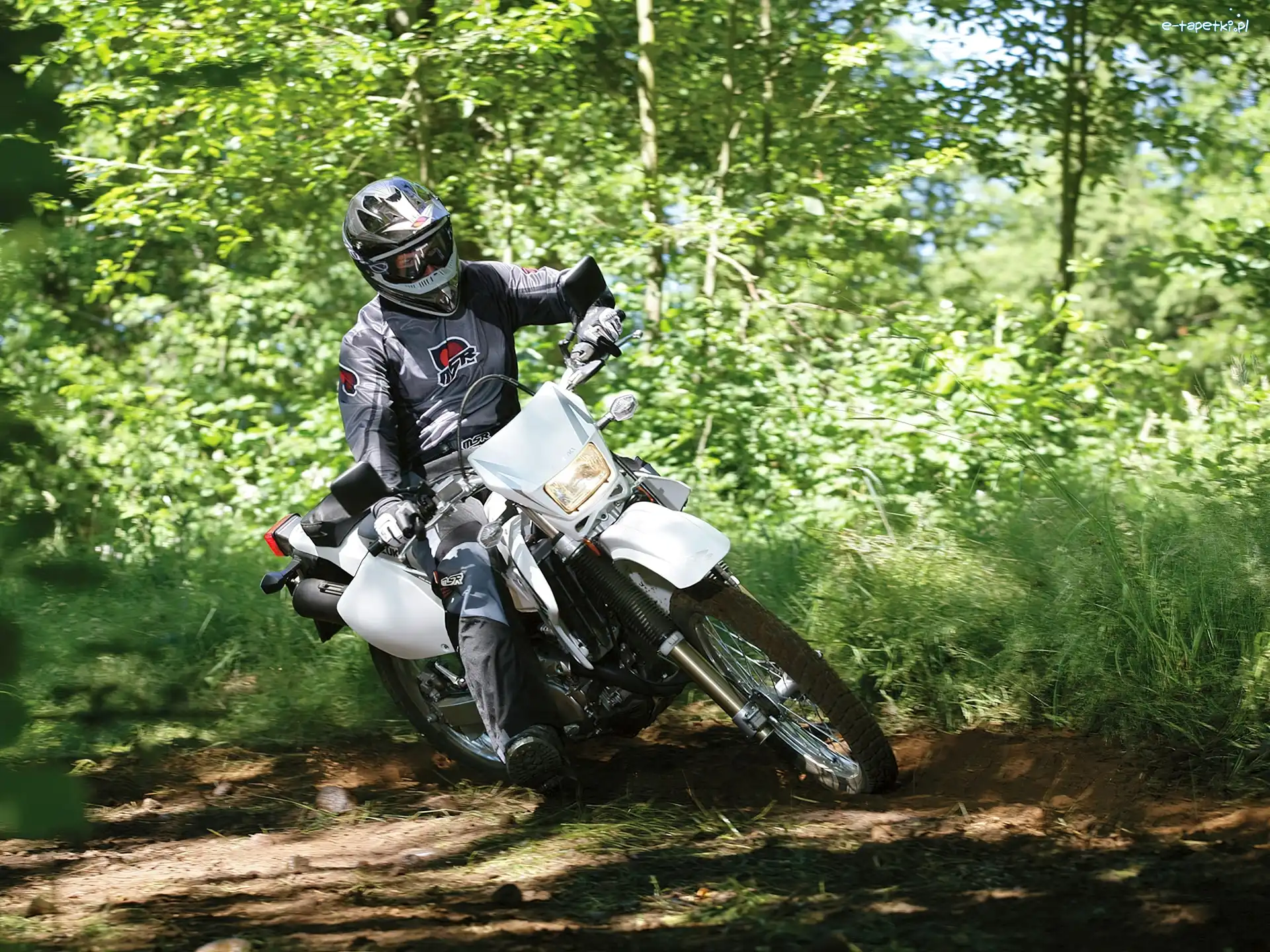 Zakręt, Suzuki DR-Z 400 S