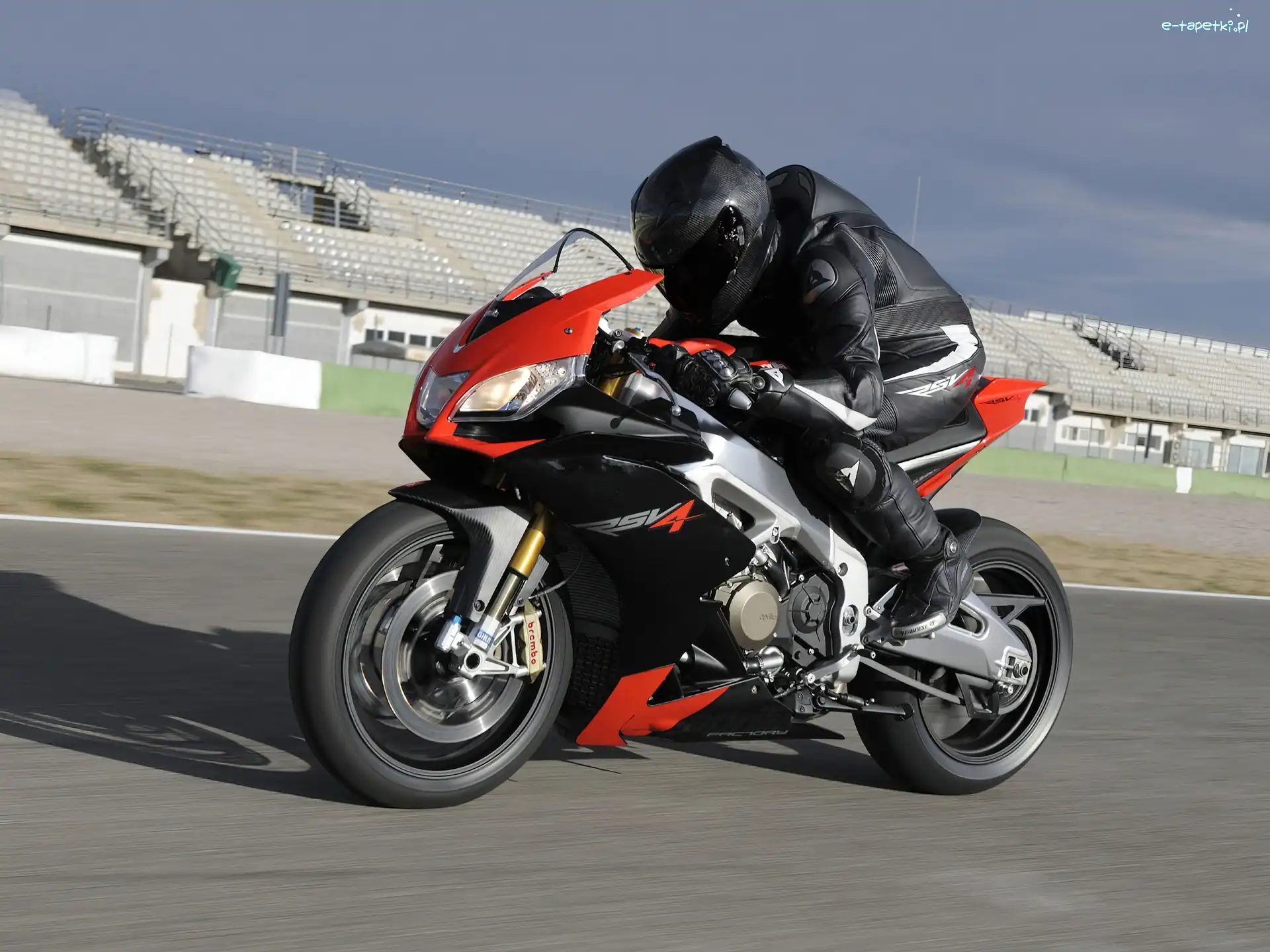 Kask, Karbonowy, Aprilia RSV4
