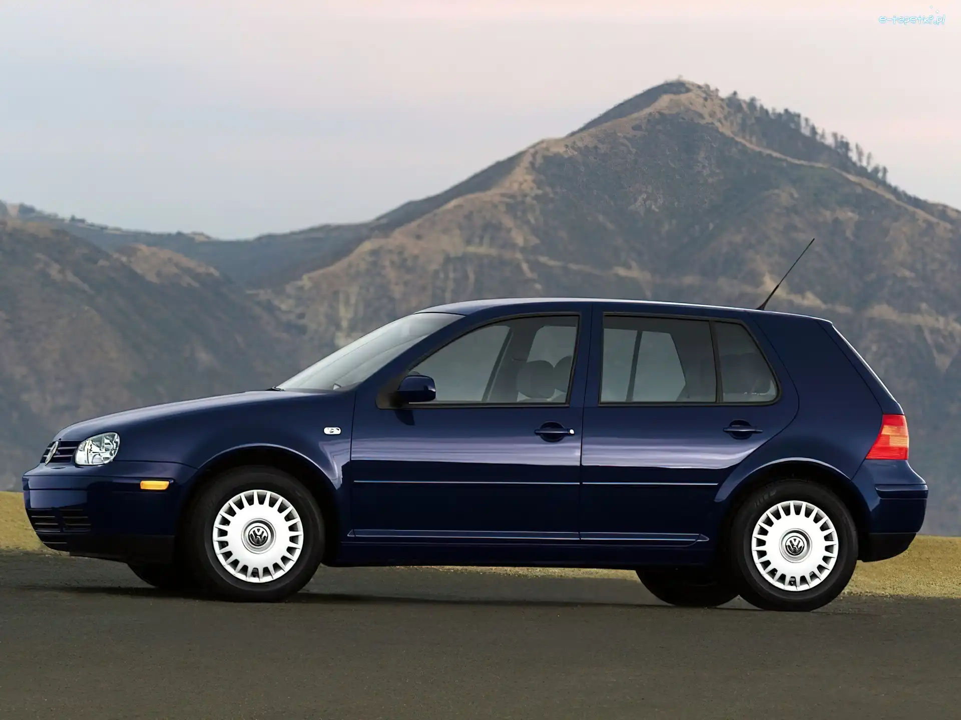 Granatowy, Volkswagen Golf 4